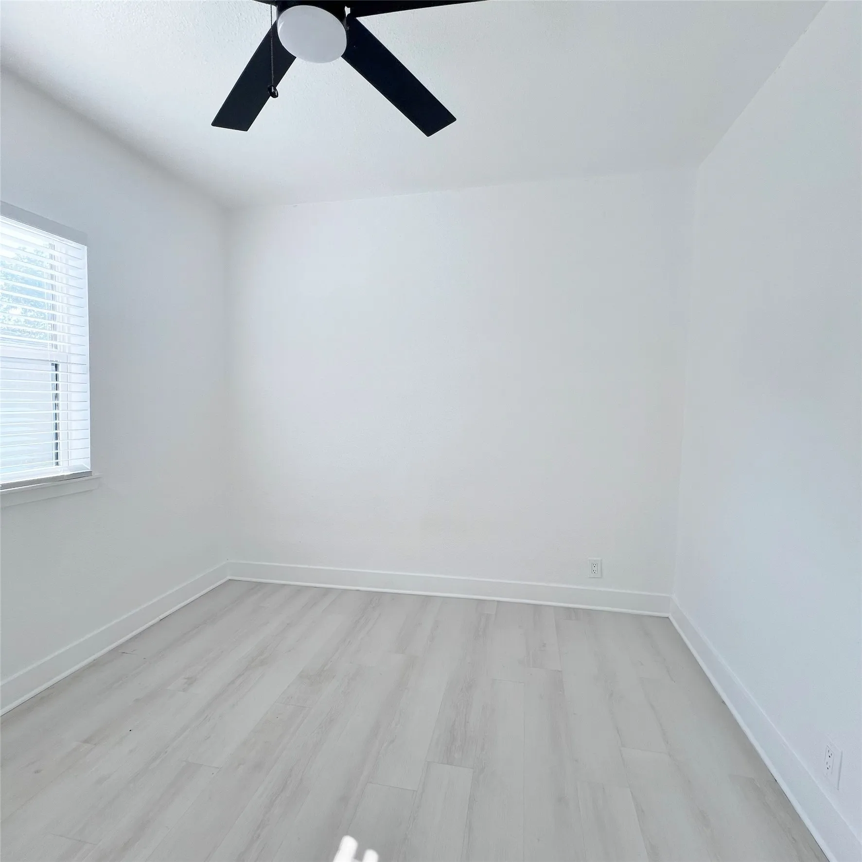 Single Family Residence For Rent in Dallas County , 1542 E Ohio Avenue, Dallas, Texas 75216, 4 Bedroom, 2 Bathroom, Garage spaces, 1,248 Sqft, built in 1925, mls#21381632, Real Estate Agent in Dallas, Homes For Rent in Dallas county, Homes For Rent in Dallas, Realtor in Dallas Texas, Real Estate Brokerage Independent Realty Texas, Luminita Cordes Realtor