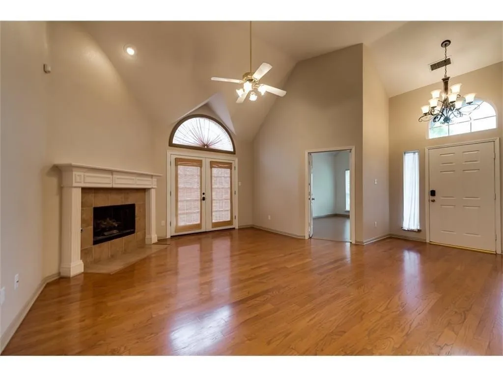 Single Family Residence For Rent in Collin County , 3032 Sawtooth Drive, Plano, Texas 75025, 3 Bedroom, 2 Bathroom, 2 Garage spaces, 1,454 Sqft, built in 1996, mls#21381623, Real Estate Agent in Plano, Homes For Rent in Collin county, Homes For Rent in Plano, Realtor in Plano Texas, Real Estate Brokerage Independent Realty Texas, Luminita Cordes Realtor