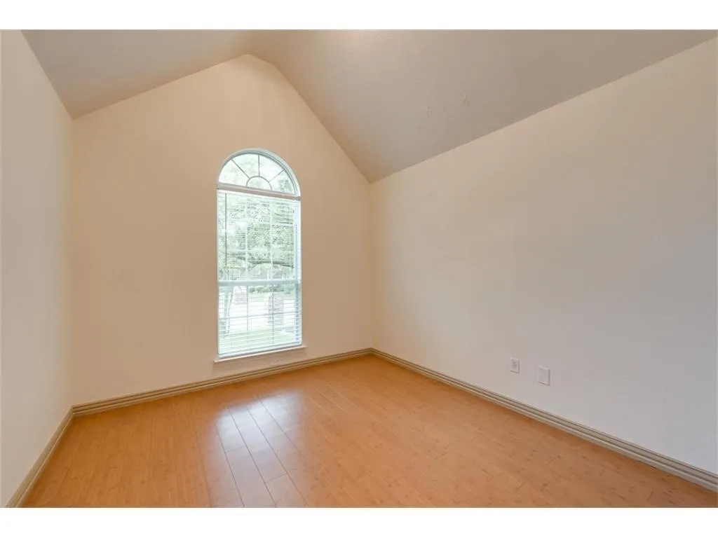 Single Family Residence For Rent in Collin County , 3032 Sawtooth Drive, Plano, Texas 75025, 3 Bedroom, 2 Bathroom, 2 Garage spaces, 1,454 Sqft, built in 1996, mls#21381623, Real Estate Agent in Plano, Homes For Rent in Collin county, Homes For Rent in Plano, Realtor in Plano Texas, Real Estate Brokerage Independent Realty Texas, Luminita Cordes Realtor