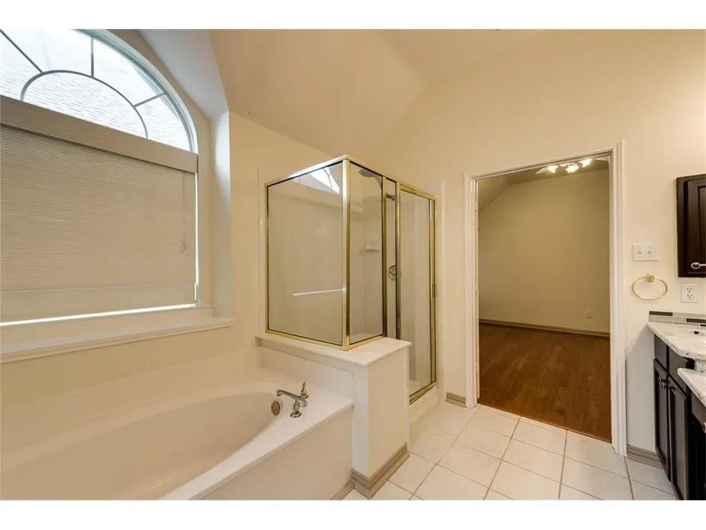 Single Family Residence For Rent in Collin County , 3032 Sawtooth Drive, Plano, Texas 75025, 3 Bedroom, 2 Bathroom, 2 Garage spaces, 1,454 Sqft, built in 1996, mls#21381623, Real Estate Agent in Plano, Homes For Rent in Collin county, Homes For Rent in Plano, Realtor in Plano Texas, Real Estate Brokerage Independent Realty Texas, Luminita Cordes Realtor