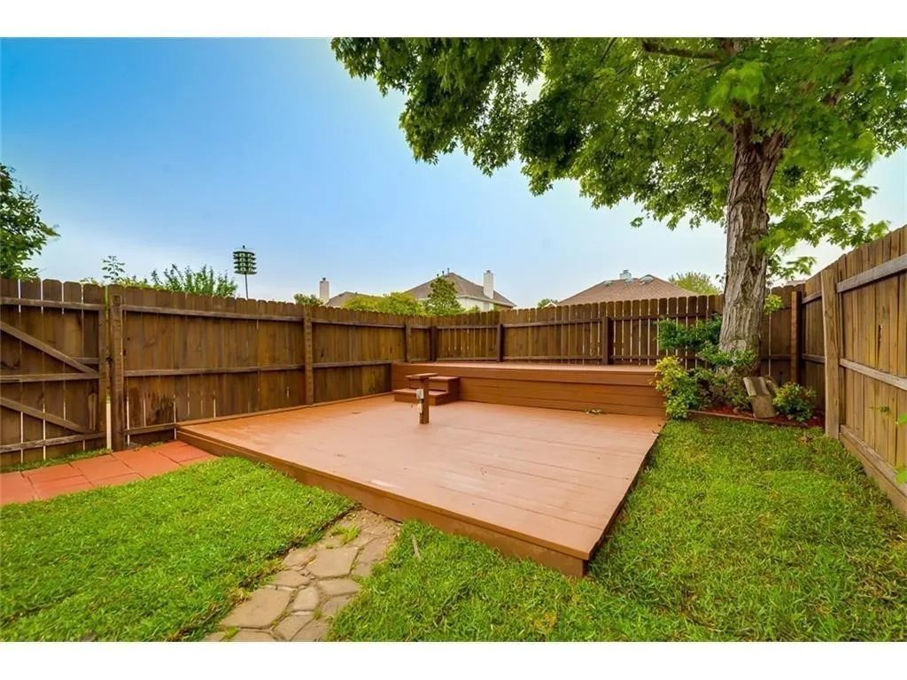 Single Family Residence For Rent in Collin County , 3032 Sawtooth Drive, Plano, Texas 75025, 3 Bedroom, 2 Bathroom, 2 Garage spaces, 1,454 Sqft, built in 1996, mls#21381623, Real Estate Agent in Plano, Homes For Rent in Collin county, Homes For Rent in Plano, Realtor in Plano Texas, Real Estate Brokerage Independent Realty Texas, Luminita Cordes Realtor