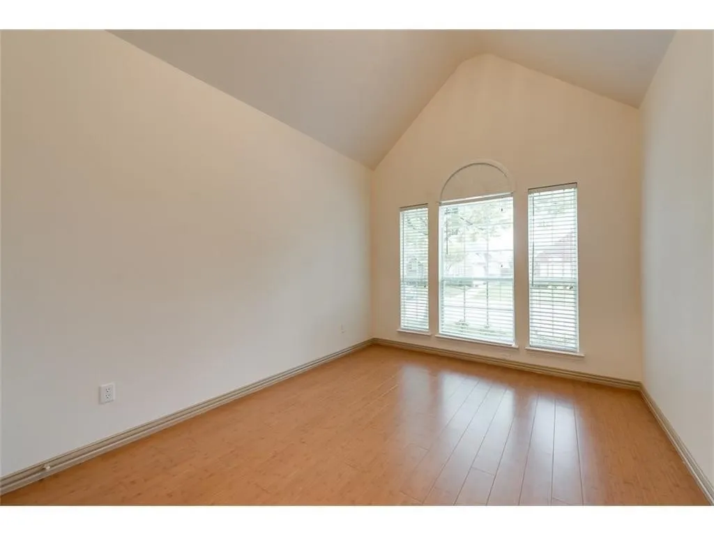 Single Family Residence For Rent in Collin County , 3032 Sawtooth Drive, Plano, Texas 75025, 3 Bedroom, 2 Bathroom, 2 Garage spaces, 1,454 Sqft, built in 1996, mls#21381623, Real Estate Agent in Plano, Homes For Rent in Collin county, Homes For Rent in Plano, Realtor in Plano Texas, Real Estate Brokerage Independent Realty Texas, Luminita Cordes Realtor
