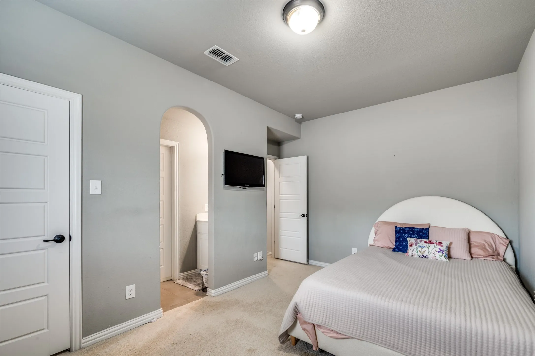 Single Family Residence For Rent in Tarrant County , 7213 W Nirvana Circle, North Richland Hills, Texas 76182, 4 Bedroom, 3 Bathroom, 2 Garage spaces, 2,875 Sqft, built in 2017, mls#21381566, Real Estate Agent in North Richland Hills, Homes For Rent in Tarrant county, Homes For Rent in North Richland Hills, Realtor in North Richland Hills Texas, Real Estate Brokerage Independent Realty Texas, Luminita Cordes Realtor