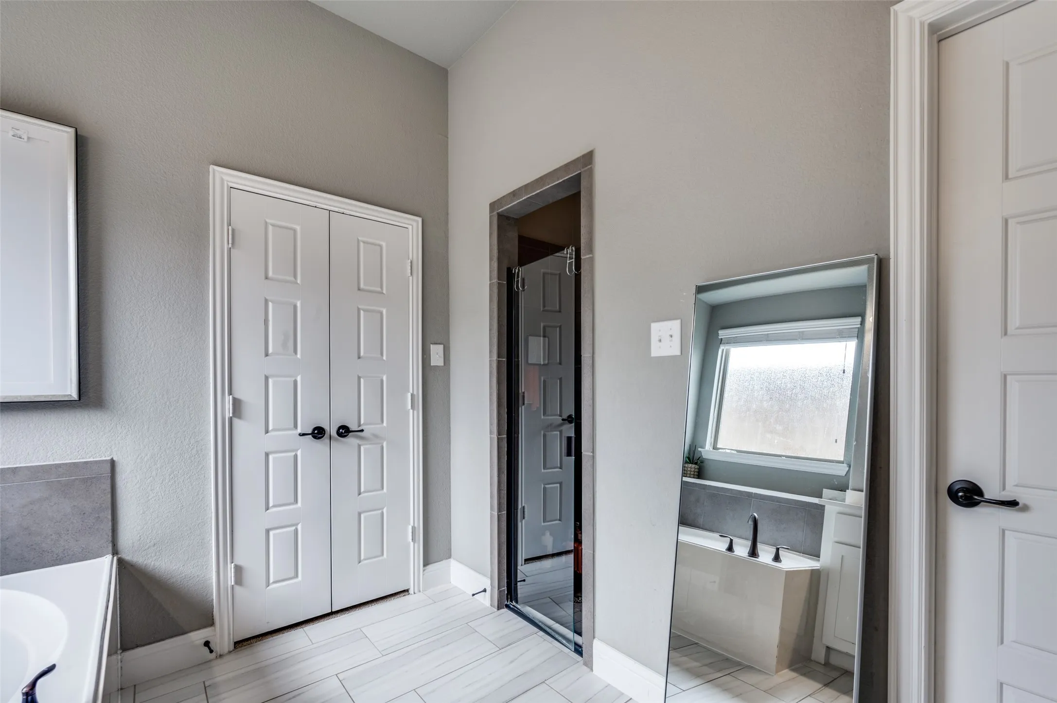 Single Family Residence For Rent in Tarrant County , 7213 W Nirvana Circle, North Richland Hills, Texas 76182, 4 Bedroom, 3 Bathroom, 2 Garage spaces, 2,875 Sqft, built in 2017, mls#21381566, Real Estate Agent in North Richland Hills, Homes For Rent in Tarrant county, Homes For Rent in North Richland Hills, Realtor in North Richland Hills Texas, Real Estate Brokerage Independent Realty Texas, Luminita Cordes Realtor