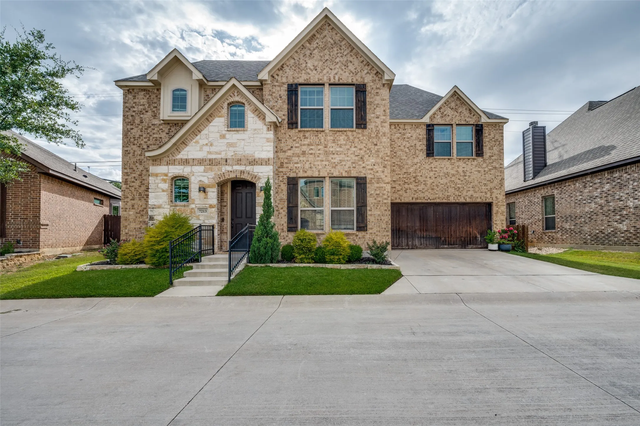 Single Family Residence For Rent