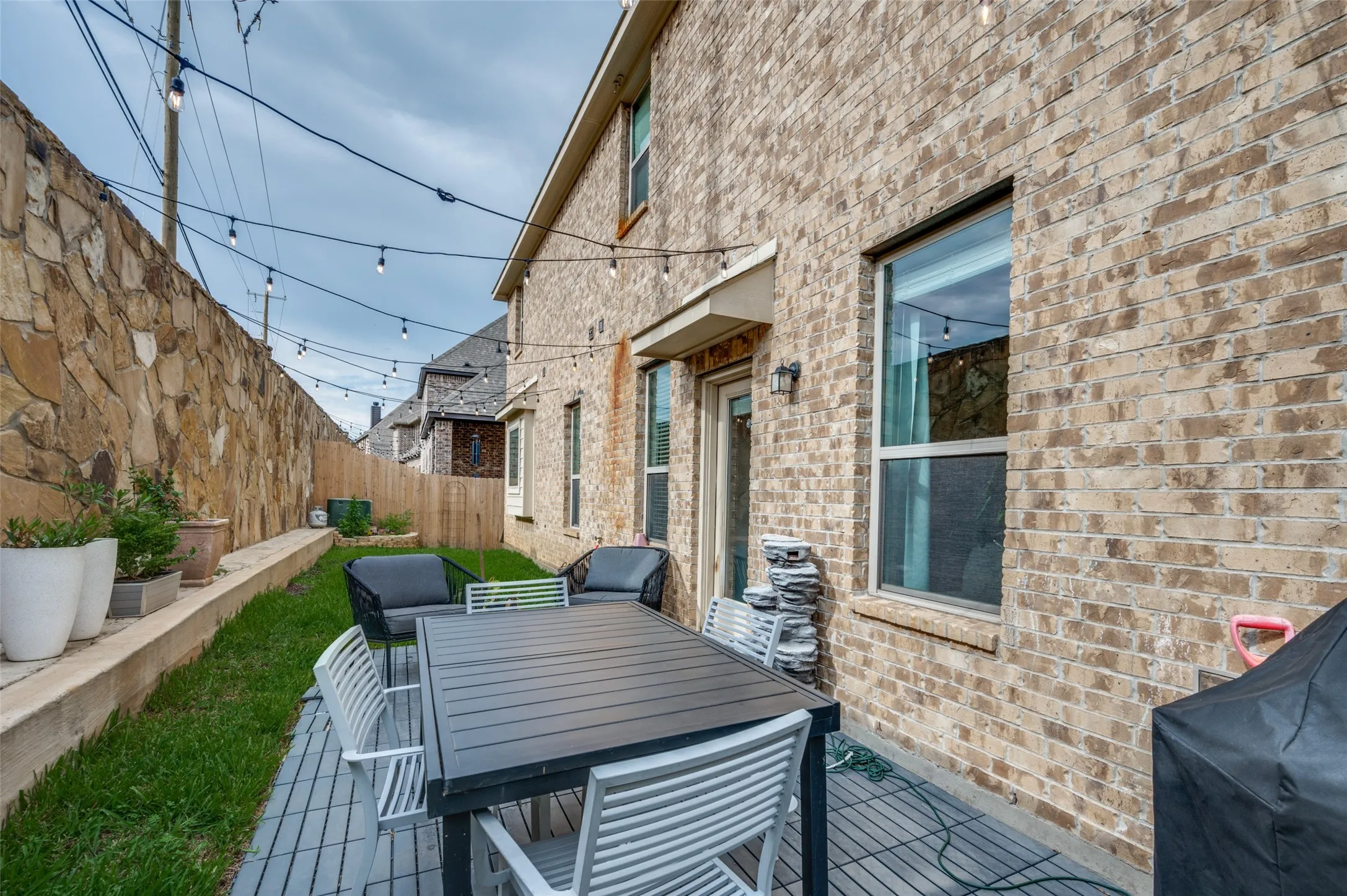 Single Family Residence For Rent in Tarrant County , 7213 W Nirvana Circle, North Richland Hills, Texas 76182, 4 Bedroom, 3 Bathroom, 2 Garage spaces, 2,875 Sqft, built in 2017, mls#21381566, Real Estate Agent in North Richland Hills, Homes For Rent in Tarrant county, Homes For Rent in North Richland Hills, Realtor in North Richland Hills Texas, Real Estate Brokerage Independent Realty Texas, Luminita Cordes Realtor