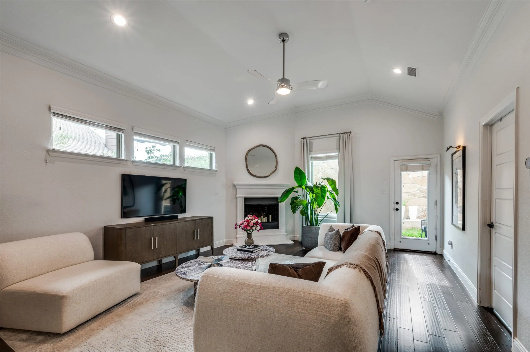 Single Family Residence For Rent in Tarrant County , 7213 W Nirvana Circle, North Richland Hills, Texas 76182, 4 Bedroom, 3 Bathroom, 2 Garage spaces, 2,875 Sqft, built in 2017, mls#21381566, Real Estate Agent in North Richland Hills, Homes For Rent in Tarrant county, Homes For Rent in North Richland Hills, Realtor in North Richland Hills Texas, Real Estate Brokerage Independent Realty Texas, Luminita Cordes Realtor