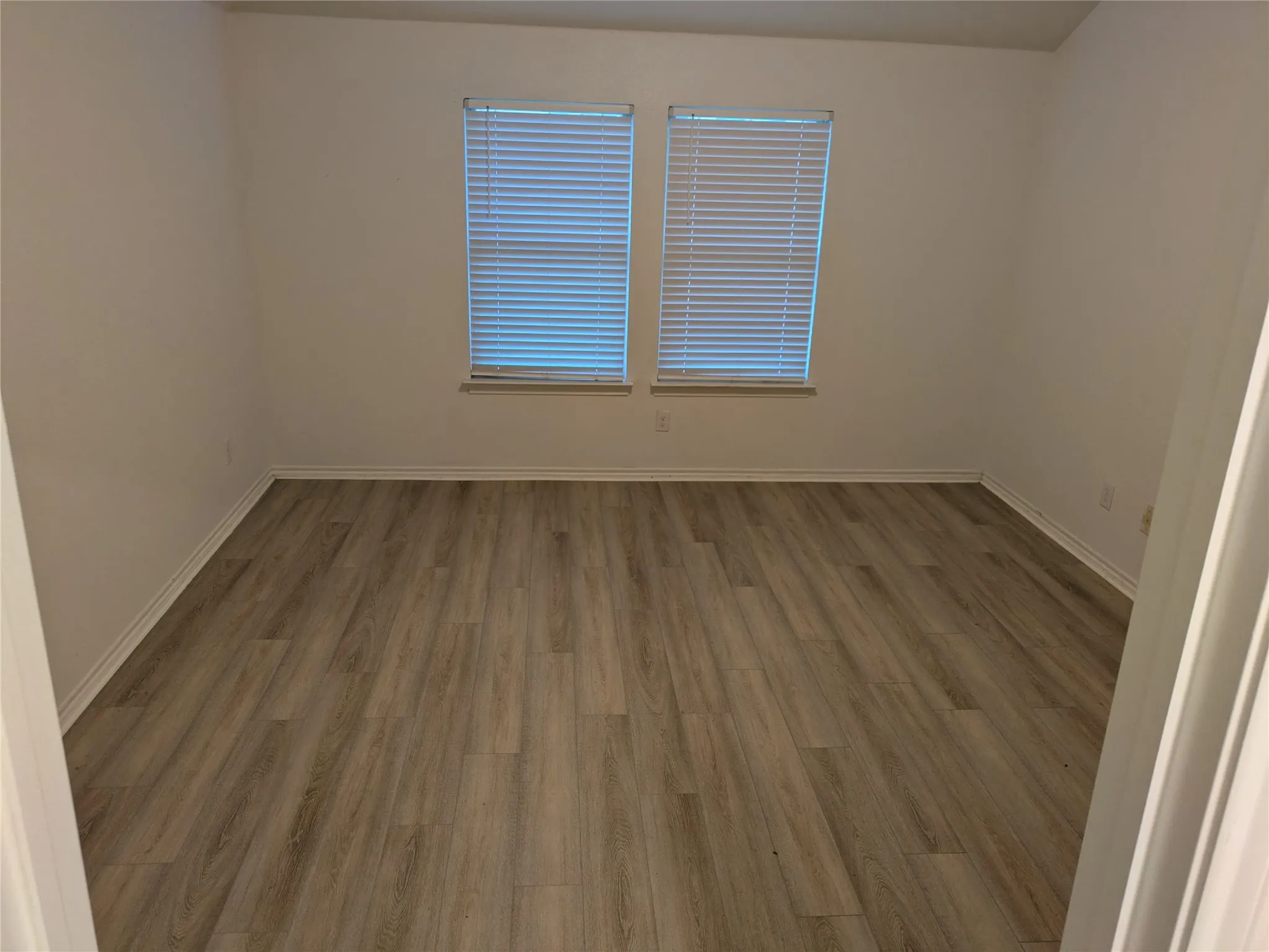 Single Family Residence For Rent in Hunt County , 2124 Tulipwood Drive, Royse City, Texas 75189, 4 Bedroom, 2 Bathroom, 2 Garage spaces, 1,703 Sqft, built in 2019, mls#21381635, Real Estate Agent in Royse City, Homes For Rent in Hunt county, Homes For Rent in Royse City, Realtor in Royse City Texas, Real Estate Brokerage Independent Realty Texas, Luminita Cordes Realtor