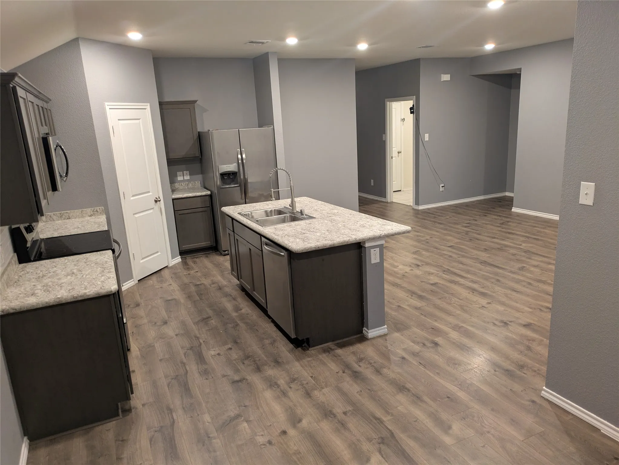 Single Family Residence For Rent in Hunt County , 2124 Tulipwood Drive, Royse City, Texas 75189, 4 Bedroom, 2 Bathroom, 2 Garage spaces, 1,703 Sqft, built in 2019, mls#21381635, Real Estate Agent in Royse City, Homes For Rent in Hunt county, Homes For Rent in Royse City, Realtor in Royse City Texas, Real Estate Brokerage Independent Realty Texas, Luminita Cordes Realtor