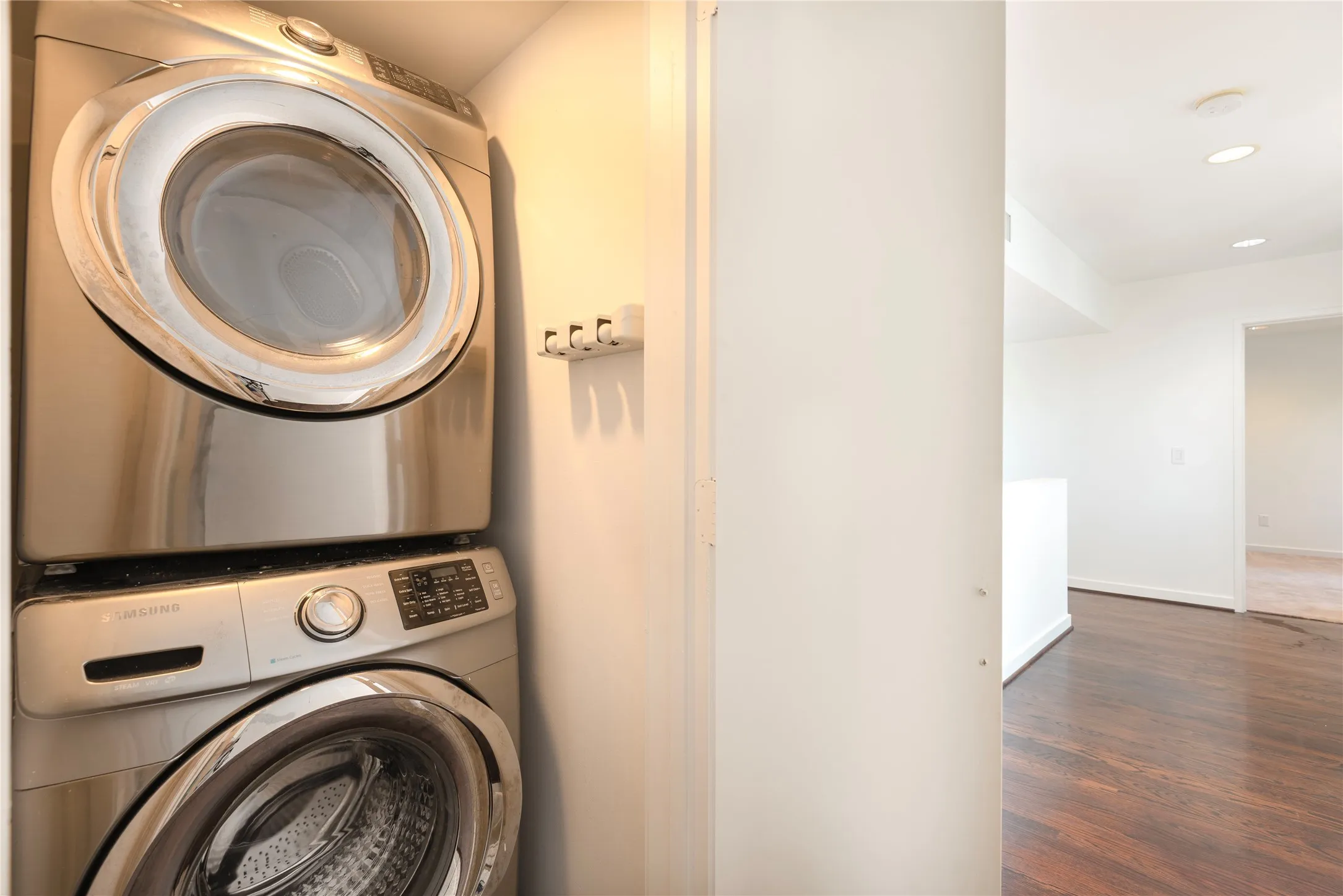 Washer and dryer convey
