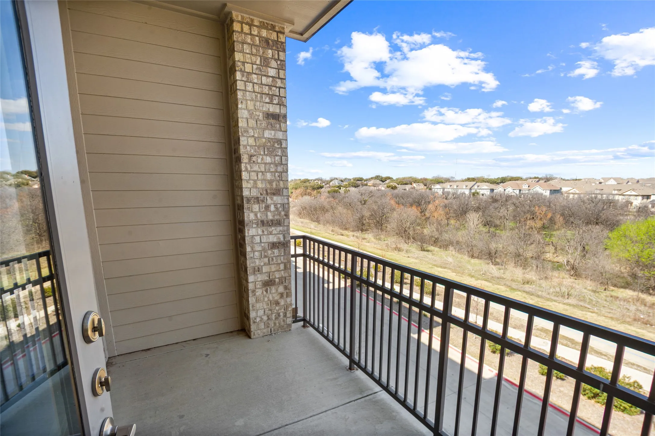 Condominium For Rent in Denton County , 2700 Old Denton Road 3318, Carrollton, Texas 75007, 2 Bedroom, 2 Bathroom, 2 Garage spaces, 1,025 Sqft, built in 2022, mls#21381644, Real Estate Agent in Carrollton, Homes For Rent in Denton county, Homes For Rent in Carrollton, Realtor in Carrollton Texas, Real Estate Brokerage Independent Realty Texas, Luminita Cordes Realtor