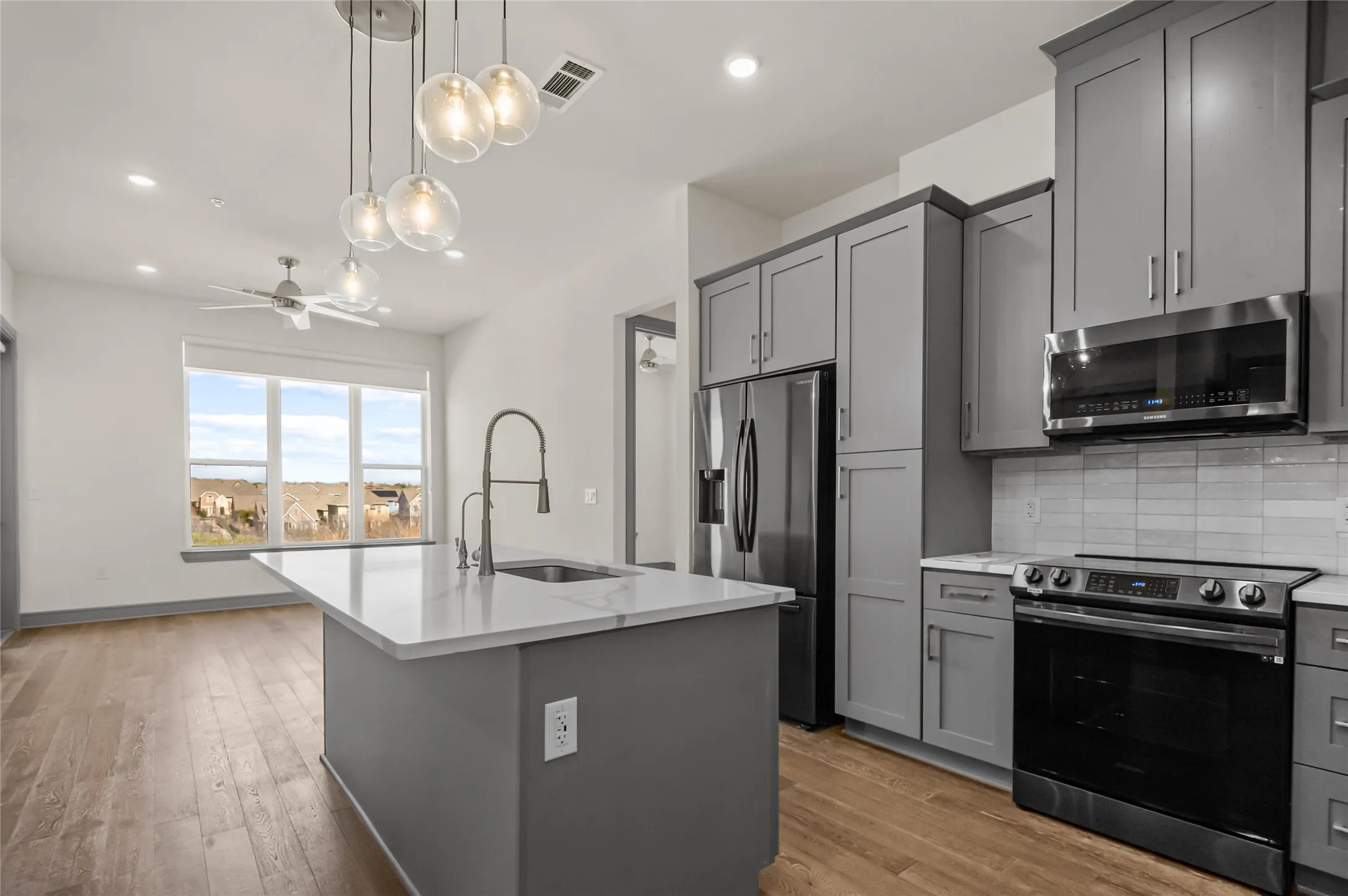 Condominium For Rent in Denton County , 2700 Old Denton Road 3318, Carrollton, Texas 75007, 2 Bedroom, 2 Bathroom, 2 Garage spaces, 1,025 Sqft, built in 2022, mls#21381644, Real Estate Agent in Carrollton, Homes For Rent in Denton county, Homes For Rent in Carrollton, Realtor in Carrollton Texas, Real Estate Brokerage Independent Realty Texas, Luminita Cordes Realtor