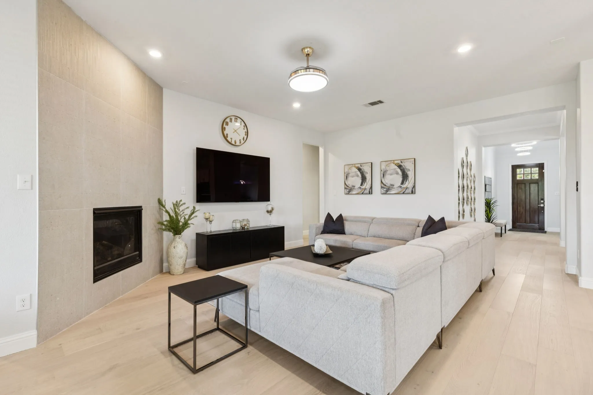 Single Family Residence For Sale in Collin County , 3009 Charles Drive, Wylie, Texas 75098, 4 Bedroom, 3 Bathroom, 3 Garage spaces, 2,498 Sqft, built in 2018, mls#21381334, Real Estate Agent in Wylie, Homes For Sale in Collin county, Homes For Sale in Wylie, Realtor in Wylie Texas, Real Estate Brokerage Independent Realty Texas, Luminita Cordes Realtor