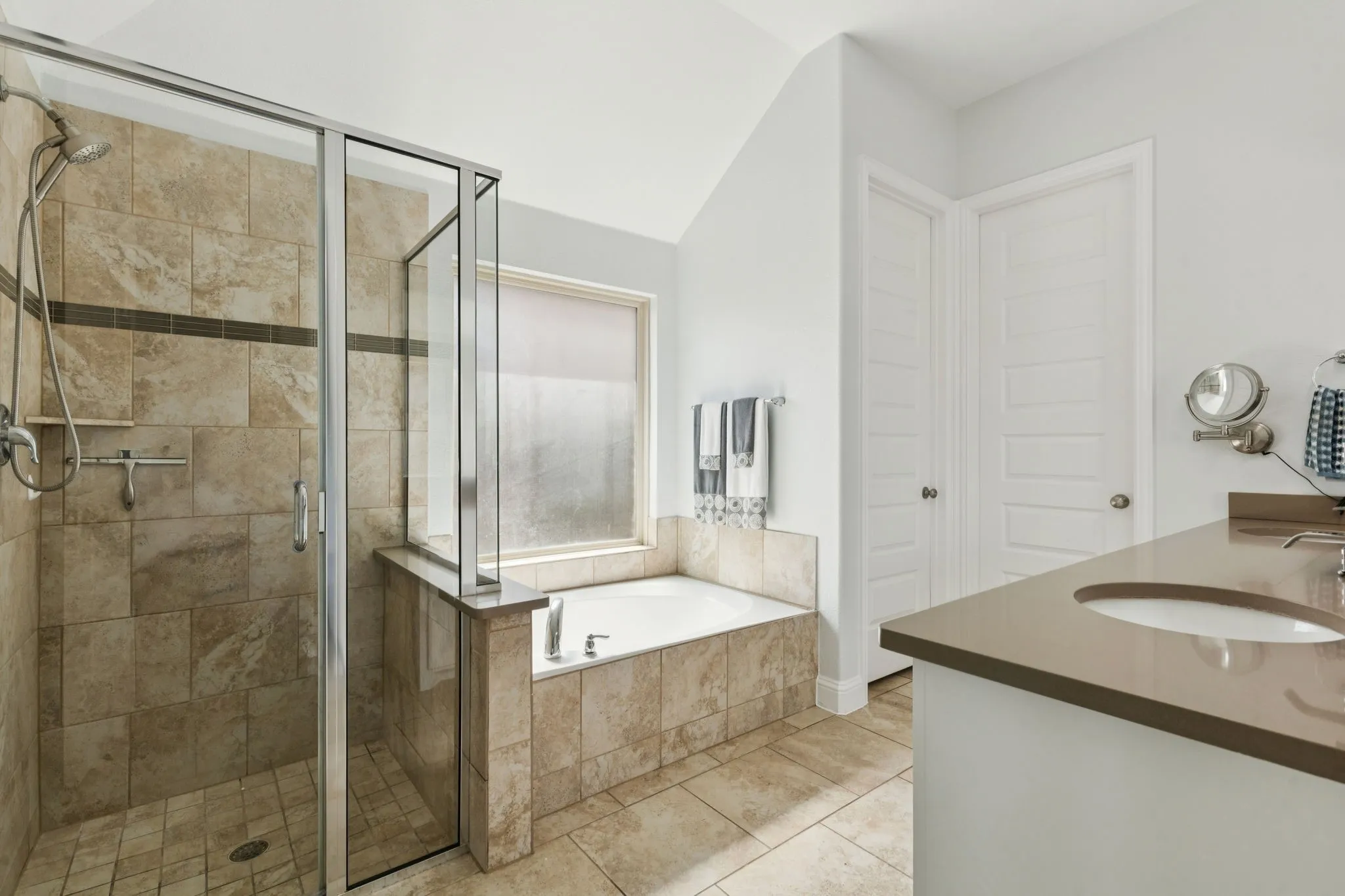 Single Family Residence For Sale in Collin County , 3009 Charles Drive, Wylie, Texas 75098, 4 Bedroom, 3 Bathroom, 3 Garage spaces, 2,498 Sqft, built in 2018, mls#21381334, Real Estate Agent in Wylie, Homes For Sale in Collin county, Homes For Sale in Wylie, Realtor in Wylie Texas, Real Estate Brokerage Independent Realty Texas, Luminita Cordes Realtor