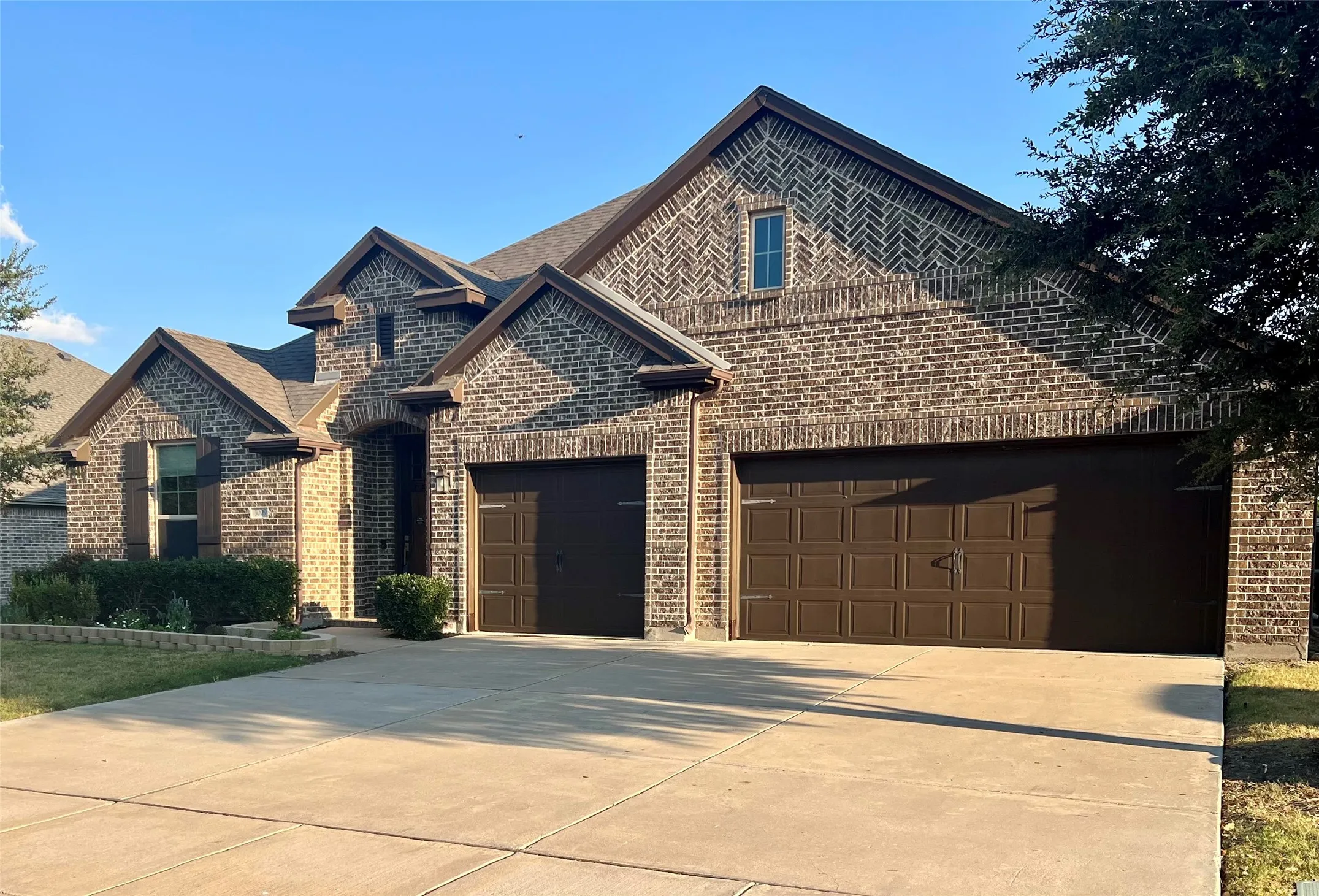 Single Family Residence For Sale in Collin County , 3009 Charles Drive, Wylie, Texas 75098, 4 Bedroom, 3 Bathroom, 3 Garage spaces, 2,498 Sqft, built in 2018, mls#21381334, Real Estate Agent in Wylie, Homes For Sale in Collin county, Homes For Sale in Wylie, Realtor in Wylie Texas, Real Estate Brokerage Independent Realty Texas, Luminita Cordes Realtor