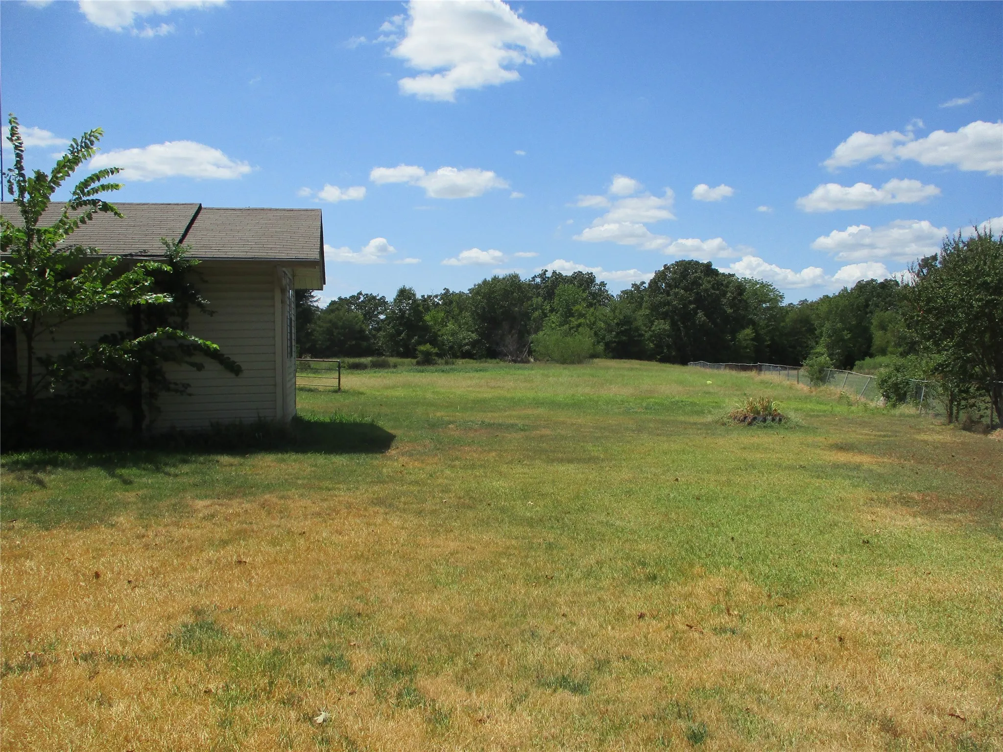 Manufactured Home For Sale in Rains County , 2381 FM 515, Emory, Texas 75440, 2 Bedroom, 2 Bathroom, Garage spaces, 1,662 Sqft, built in 1972, mls#21381653, Real Estate Agent in Emory, Homes For Sale in Rains county, Homes For Sale in Emory, Realtor in Emory Texas, Real Estate Brokerage Independent Realty Texas, Luminita Cordes Realtor