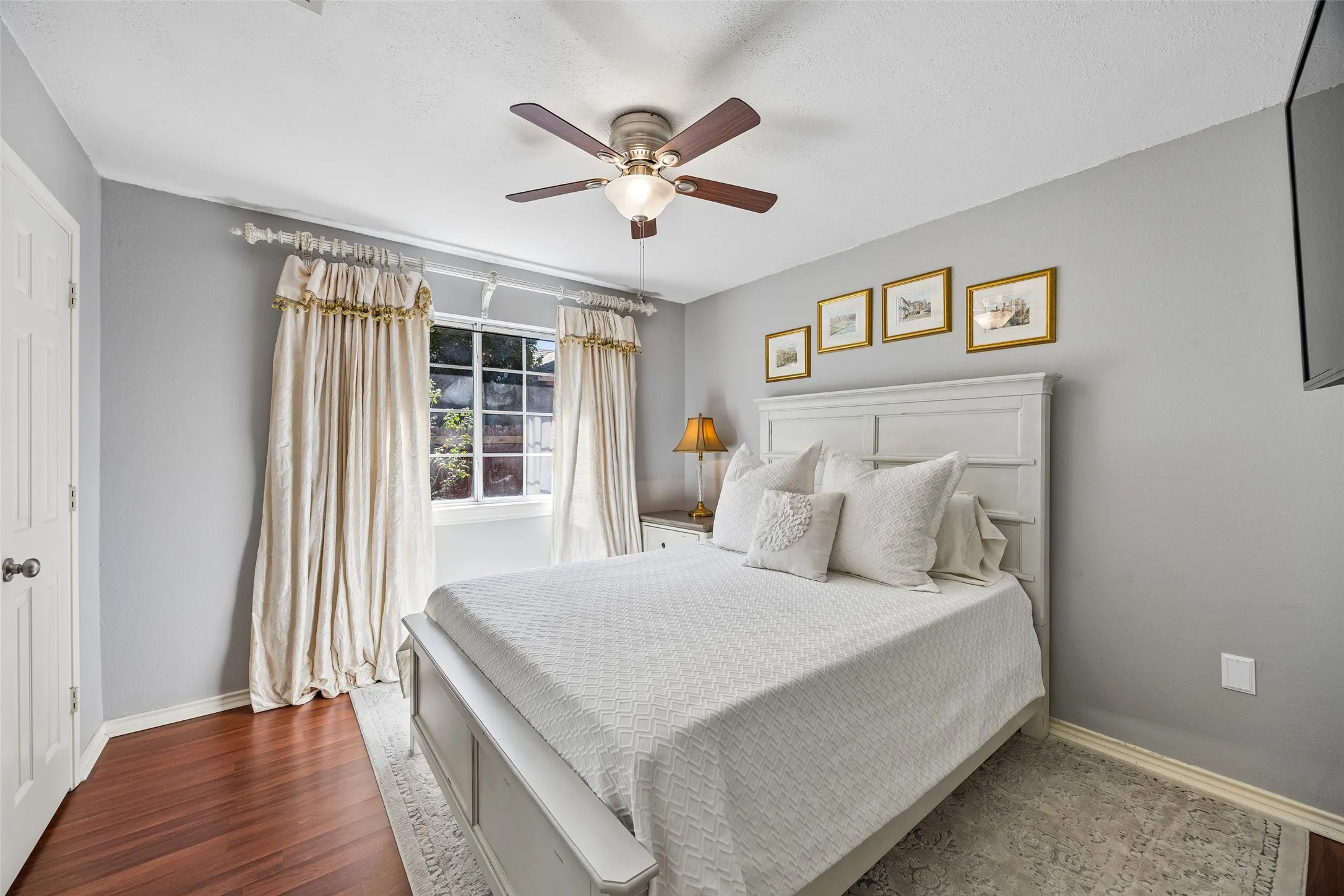 Single Family Residence For Sale in Collin County , 2024 Antwerp Avenue, Plano, Texas 75025, 4 Bedroom, 3 Bathroom, 2 Garage spaces, 2,612 Sqft, built in 1989, mls#21380757, Real Estate Agent in Plano, Homes For Sale in Collin county, Homes For Sale in Plano, Realtor in Plano Texas, Real Estate Brokerage Independent Realty Texas, Luminita Cordes Realtor