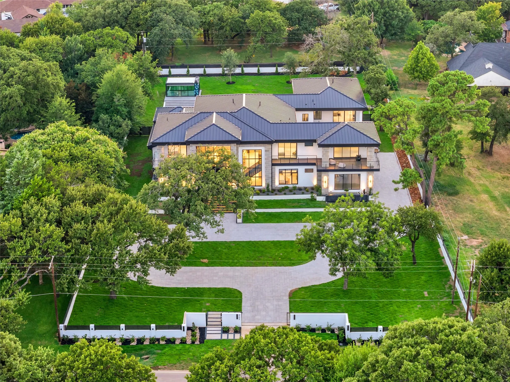 Single Family Residence For Sale in Tarrant County , 2706 N Carroll Avenue, Southlake, Texas 76092, 6 Bedroom, 8 Bathroom, 5 Garage spaces, 8,599 Sqft, built in 2026, mls#21379905, Real Estate Agent in Southlake, Homes For Sale in Tarrant county, Homes For Sale in Southlake, Realtor in Southlake Texas, Real Estate Brokerage Independent Realty Texas, Luminita Cordes Realtor