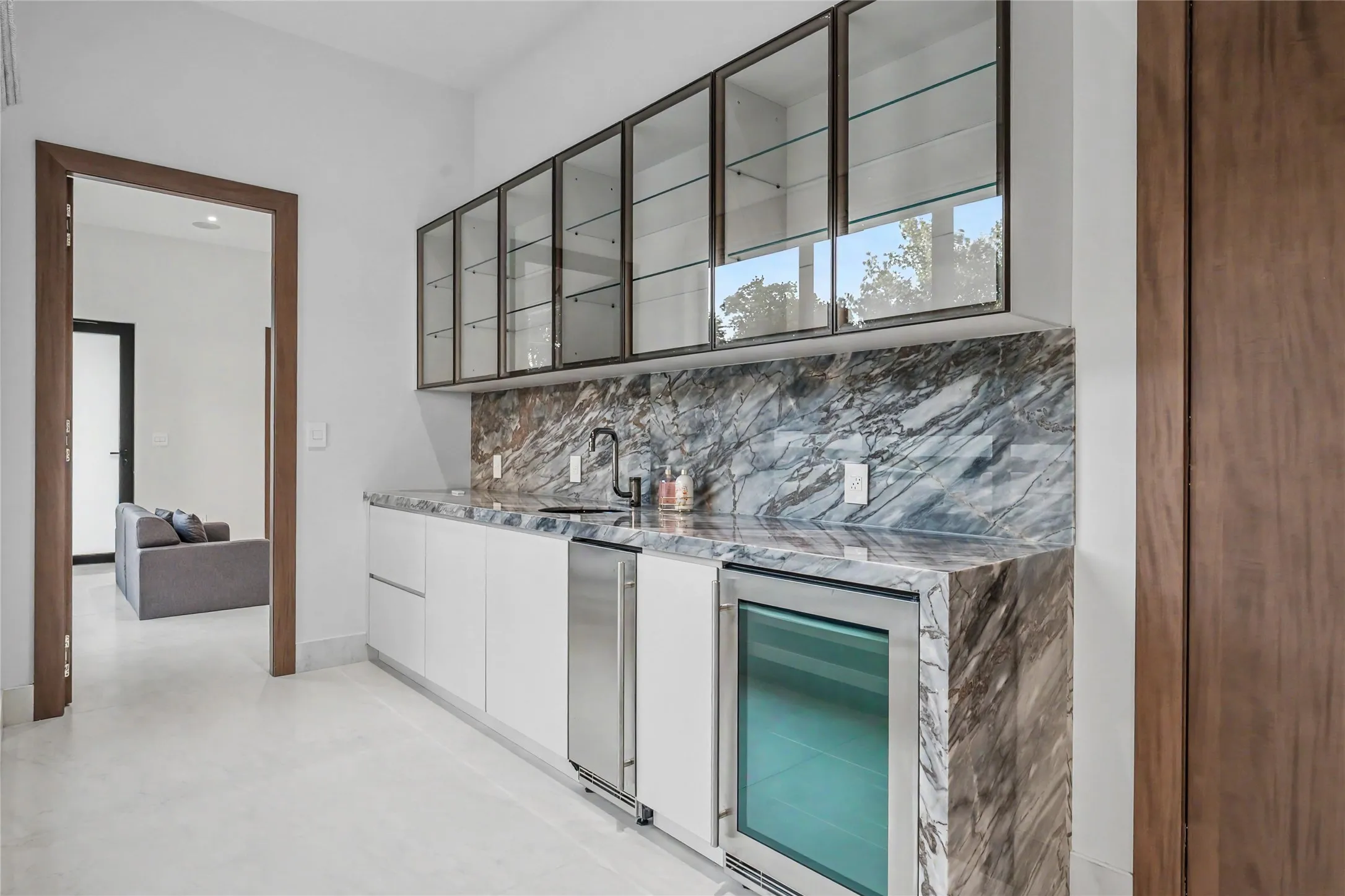 Single Family Residence For Sale in Tarrant County , 2706 N Carroll Avenue, Southlake, Texas 76092, 6 Bedroom, 8 Bathroom, 5 Garage spaces, 8,599 Sqft, built in 2026, mls#21379905, Real Estate Agent in Southlake, Homes For Sale in Tarrant county, Homes For Sale in Southlake, Realtor in Southlake Texas, Real Estate Brokerage Independent Realty Texas, Luminita Cordes Realtor