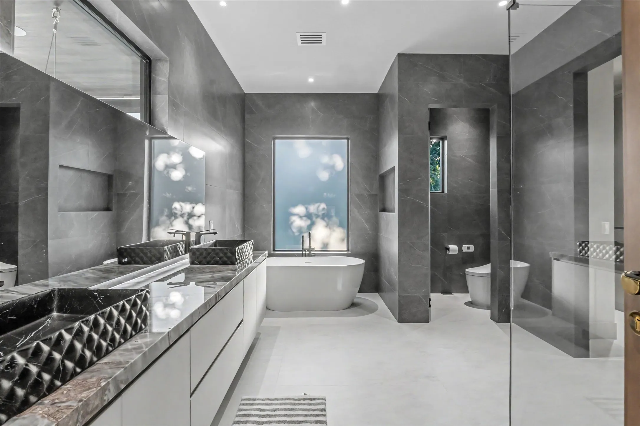 Single Family Residence For Sale in Tarrant County , 2706 N Carroll Avenue, Southlake, Texas 76092, 6 Bedroom, 8 Bathroom, 5 Garage spaces, 8,599 Sqft, built in 2026, mls#21379905, Real Estate Agent in Southlake, Homes For Sale in Tarrant county, Homes For Sale in Southlake, Realtor in Southlake Texas, Real Estate Brokerage Independent Realty Texas, Luminita Cordes Realtor