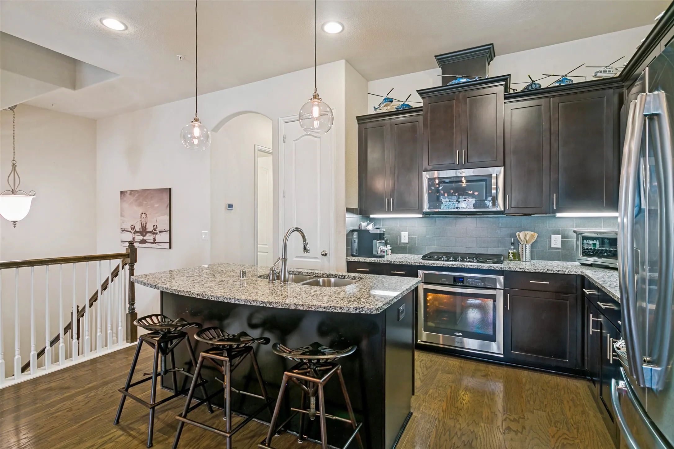 Townhouse For Sale in Denton County , 2662 Sherwood Drive, Lewisville, Texas 75067, 4 Bedroom, 3 Bathroom, 2 Garage spaces, 2,753 Sqft, built in 2015, mls#21371149, Real Estate Agent in Lewisville, Homes For Sale in Denton county, Homes For Sale in Lewisville, Realtor in Lewisville Texas, Real Estate Brokerage Independent Realty Texas, Luminita Cordes Realtor