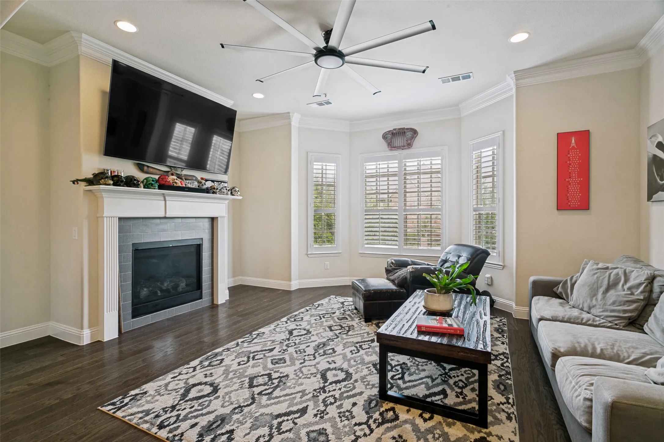 Townhouse For Sale in Denton County , 2662 Sherwood Drive, Lewisville, Texas 75067, 4 Bedroom, 3 Bathroom, 2 Garage spaces, 2,753 Sqft, built in 2015, mls#21371149, Real Estate Agent in Lewisville, Homes For Sale in Denton county, Homes For Sale in Lewisville, Realtor in Lewisville Texas, Real Estate Brokerage Independent Realty Texas, Luminita Cordes Realtor