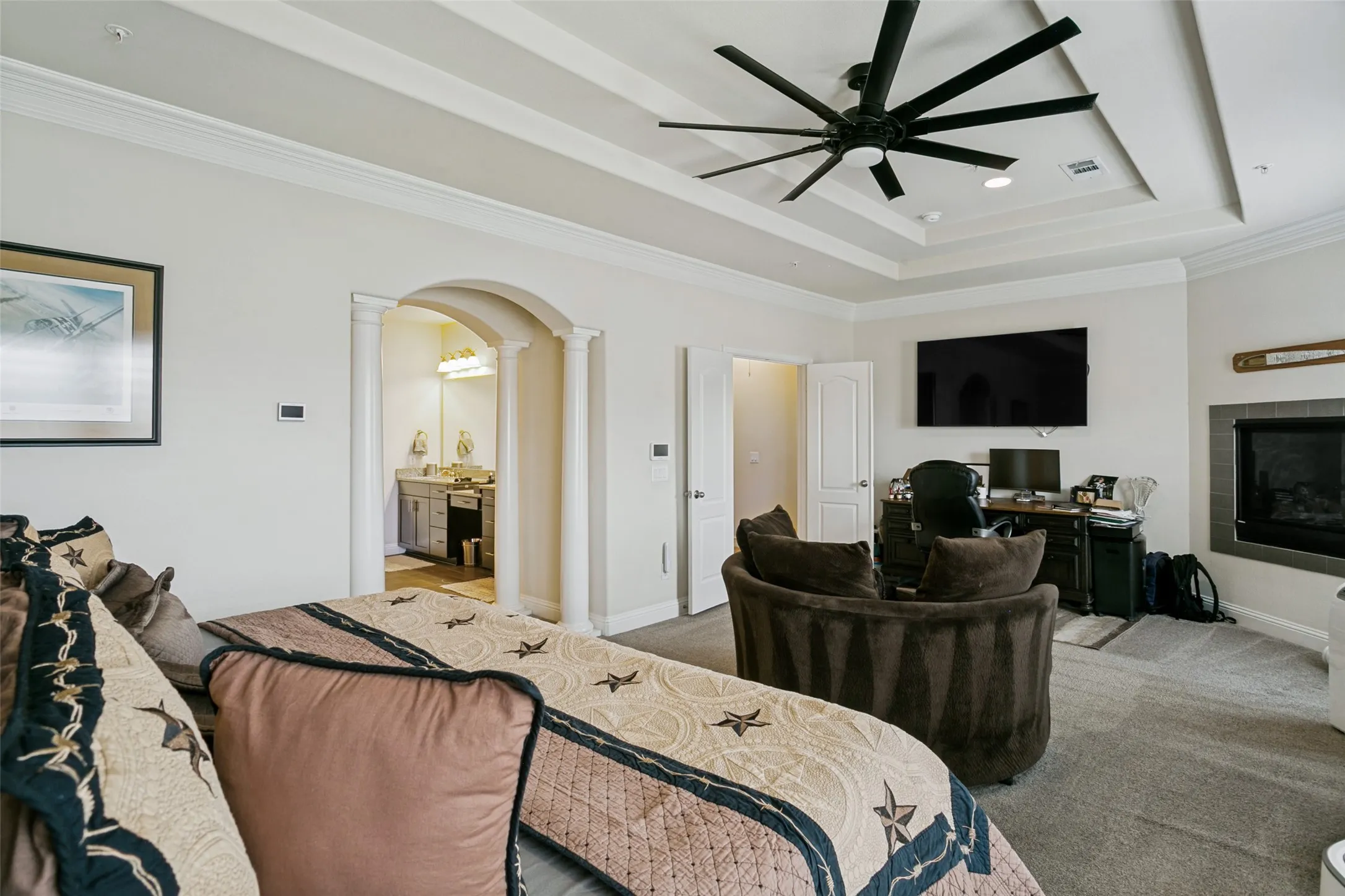 Townhouse For Sale in Denton County , 2662 Sherwood Drive, Lewisville, Texas 75067, 4 Bedroom, 3 Bathroom, 2 Garage spaces, 2,753 Sqft, built in 2015, mls#21371149, Real Estate Agent in Lewisville, Homes For Sale in Denton county, Homes For Sale in Lewisville, Realtor in Lewisville Texas, Real Estate Brokerage Independent Realty Texas, Luminita Cordes Realtor