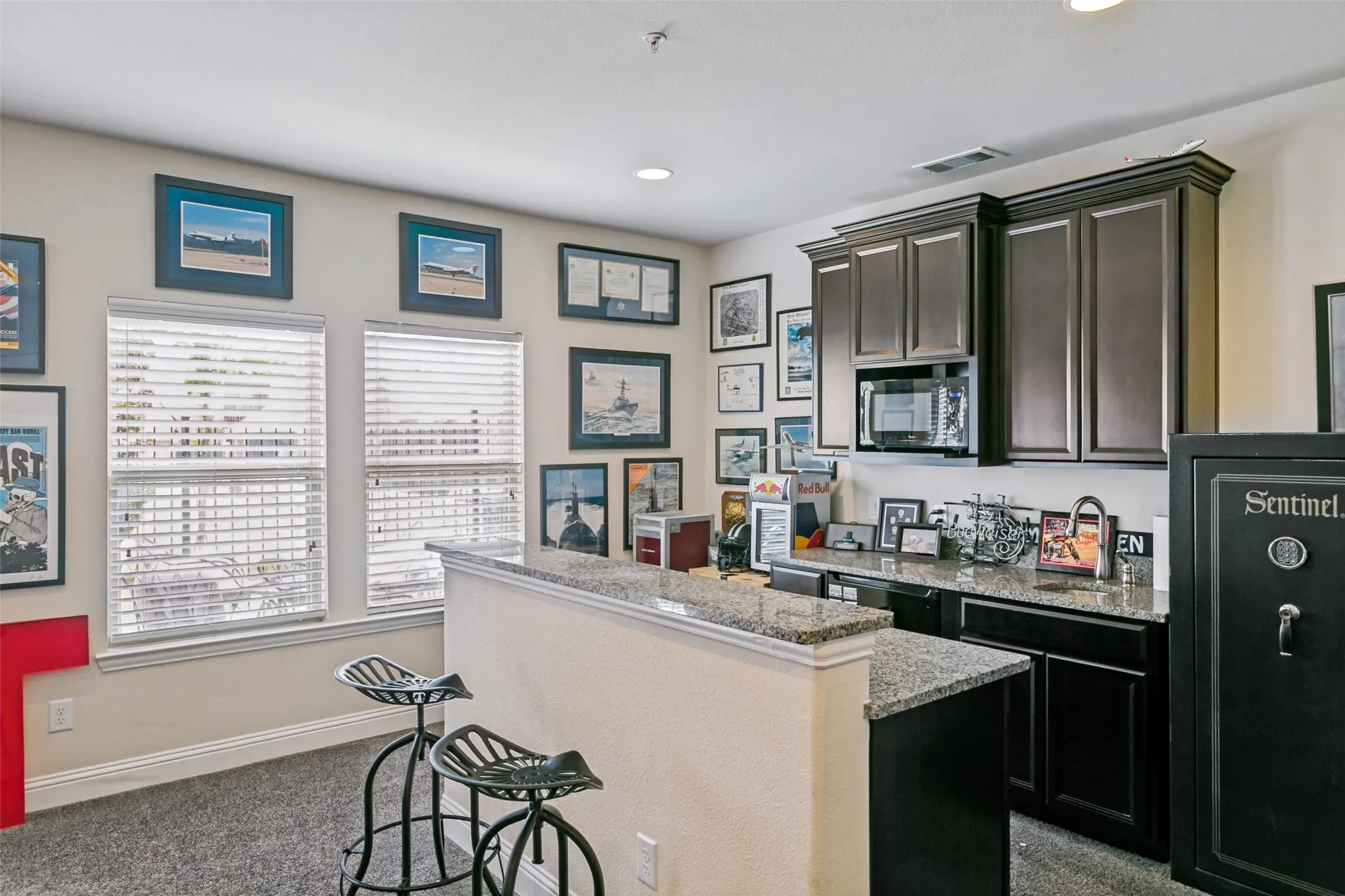 Townhouse For Sale in Denton County , 2662 Sherwood Drive, Lewisville, Texas 75067, 4 Bedroom, 3 Bathroom, 2 Garage spaces, 2,753 Sqft, built in 2015, mls#21371149, Real Estate Agent in Lewisville, Homes For Sale in Denton county, Homes For Sale in Lewisville, Realtor in Lewisville Texas, Real Estate Brokerage Independent Realty Texas, Luminita Cordes Realtor