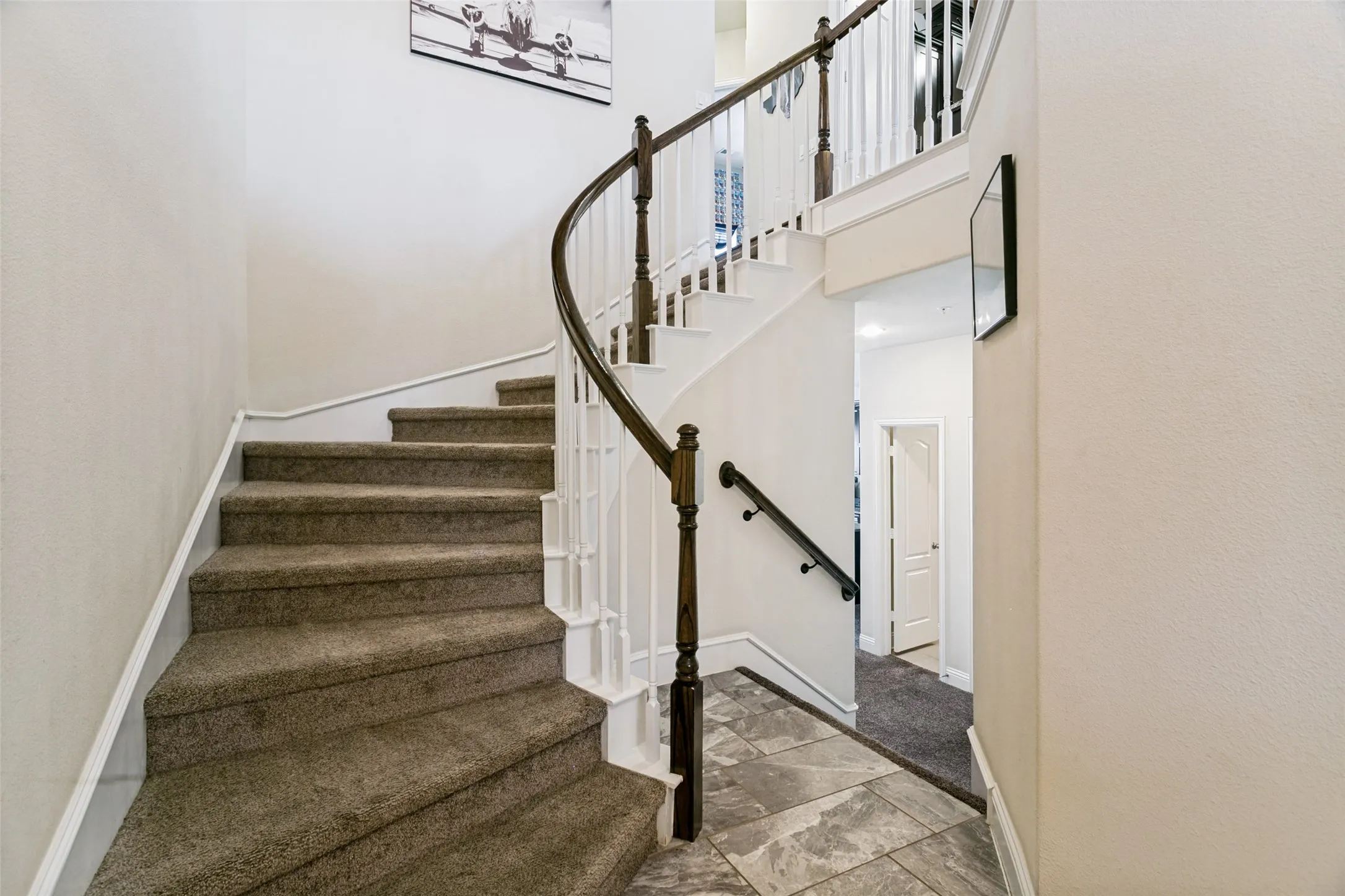 Townhouse For Sale in Denton County , 2662 Sherwood Drive, Lewisville, Texas 75067, 4 Bedroom, 3 Bathroom, 2 Garage spaces, 2,753 Sqft, built in 2015, mls#21371149, Real Estate Agent in Lewisville, Homes For Sale in Denton county, Homes For Sale in Lewisville, Realtor in Lewisville Texas, Real Estate Brokerage Independent Realty Texas, Luminita Cordes Realtor