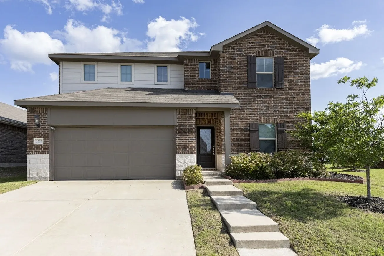 Single Family Residence For Rent in Hunt County , 3253 Cumby Drive, Royse City, Texas 75189, 5 Bedroom, 3 Bathroom, 2 Garage spaces, 3,047 Sqft, built in 2021, mls#21381580, Real Estate Agent in Royse City, Homes For Rent in Hunt county, Homes For Rent in Royse City, Realtor in Royse City Texas, Real Estate Brokerage Independent Realty Texas, Luminita Cordes Realtor
