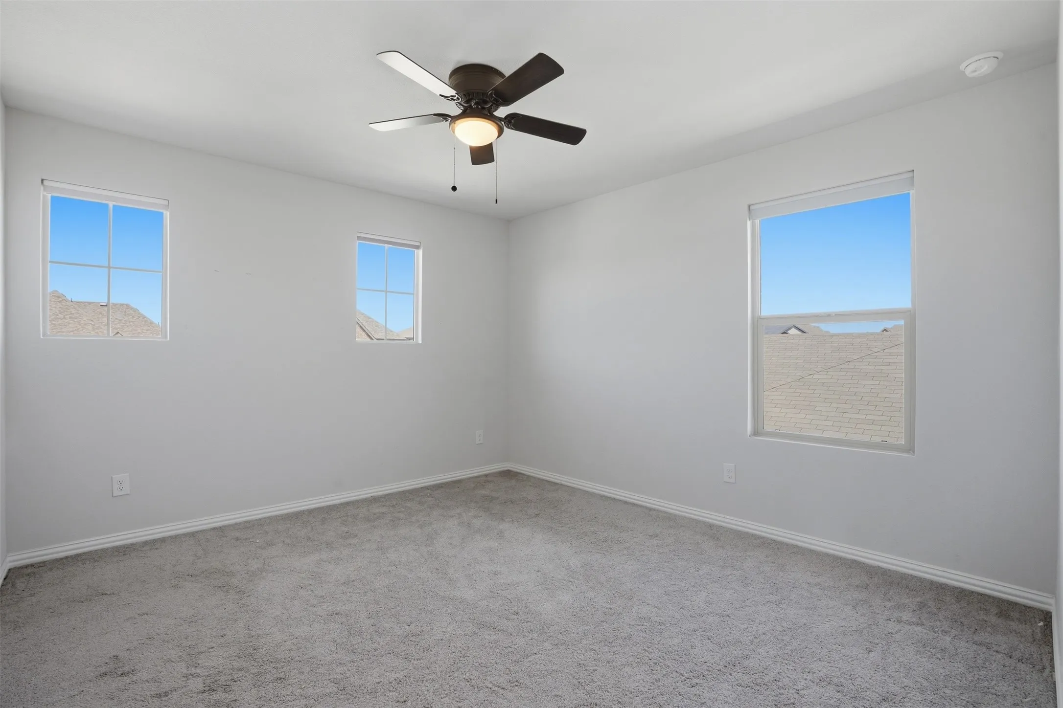Single Family Residence For Rent in Hunt County , 3253 Cumby Drive, Royse City, Texas 75189, 5 Bedroom, 3 Bathroom, 2 Garage spaces, 3,047 Sqft, built in 2021, mls#21381580, Real Estate Agent in Royse City, Homes For Rent in Hunt county, Homes For Rent in Royse City, Realtor in Royse City Texas, Real Estate Brokerage Independent Realty Texas, Luminita Cordes Realtor