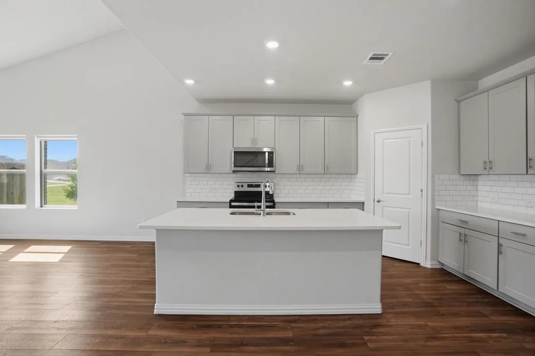 Single Family Residence For Rent in Hunt County , 3253 Cumby Drive, Royse City, Texas 75189, 5 Bedroom, 3 Bathroom, 2 Garage spaces, 3,047 Sqft, built in 2021, mls#21381580, Real Estate Agent in Royse City, Homes For Rent in Hunt county, Homes For Rent in Royse City, Realtor in Royse City Texas, Real Estate Brokerage Independent Realty Texas, Luminita Cordes Realtor