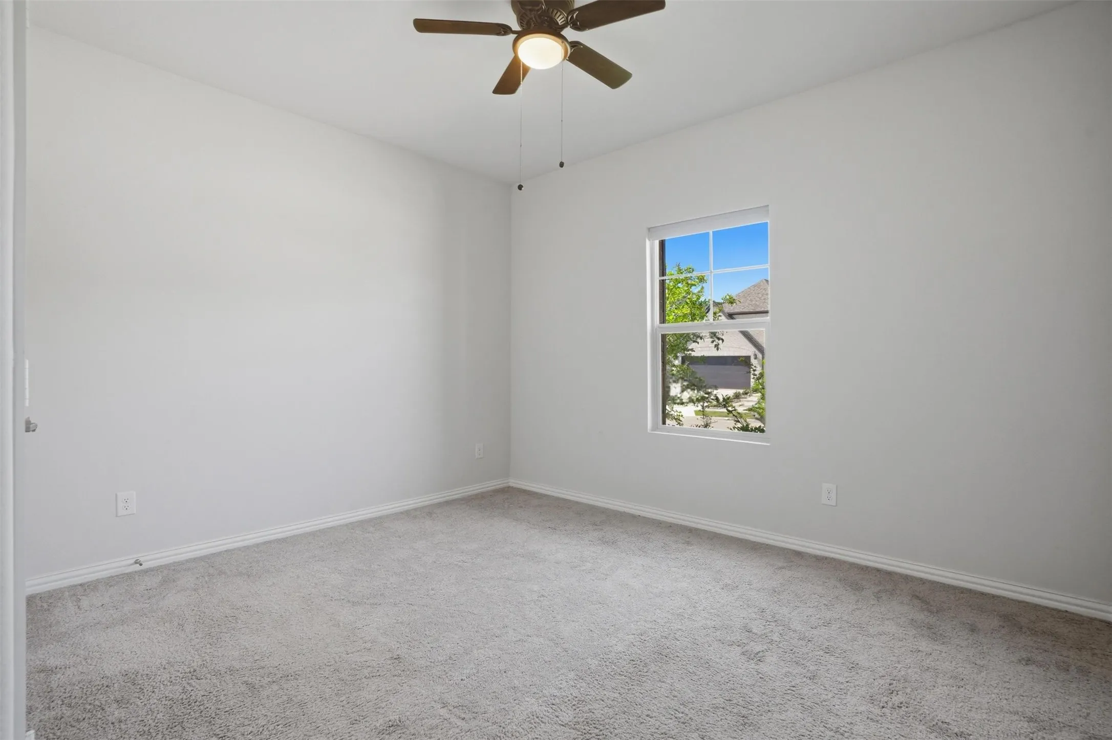Single Family Residence For Rent in Hunt County , 3253 Cumby Drive, Royse City, Texas 75189, 5 Bedroom, 3 Bathroom, 2 Garage spaces, 3,047 Sqft, built in 2021, mls#21381580, Real Estate Agent in Royse City, Homes For Rent in Hunt county, Homes For Rent in Royse City, Realtor in Royse City Texas, Real Estate Brokerage Independent Realty Texas, Luminita Cordes Realtor