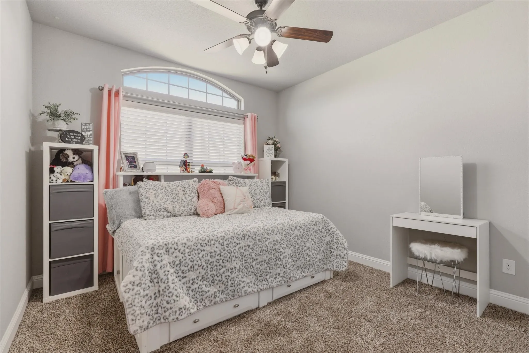 Single Family Residence For Sale in Collin County , 2918 Winchester Avenue, Melissa, Texas 75454, 3 Bedroom, 2 Bathroom, 2 Garage spaces, 1,878 Sqft, built in 2017, mls#21381095, Real Estate Agent in Melissa, Homes For Sale in Collin county, Homes For Sale in Melissa, Realtor in Melissa Texas, Real Estate Brokerage Independent Realty Texas, Luminita Cordes Realtor