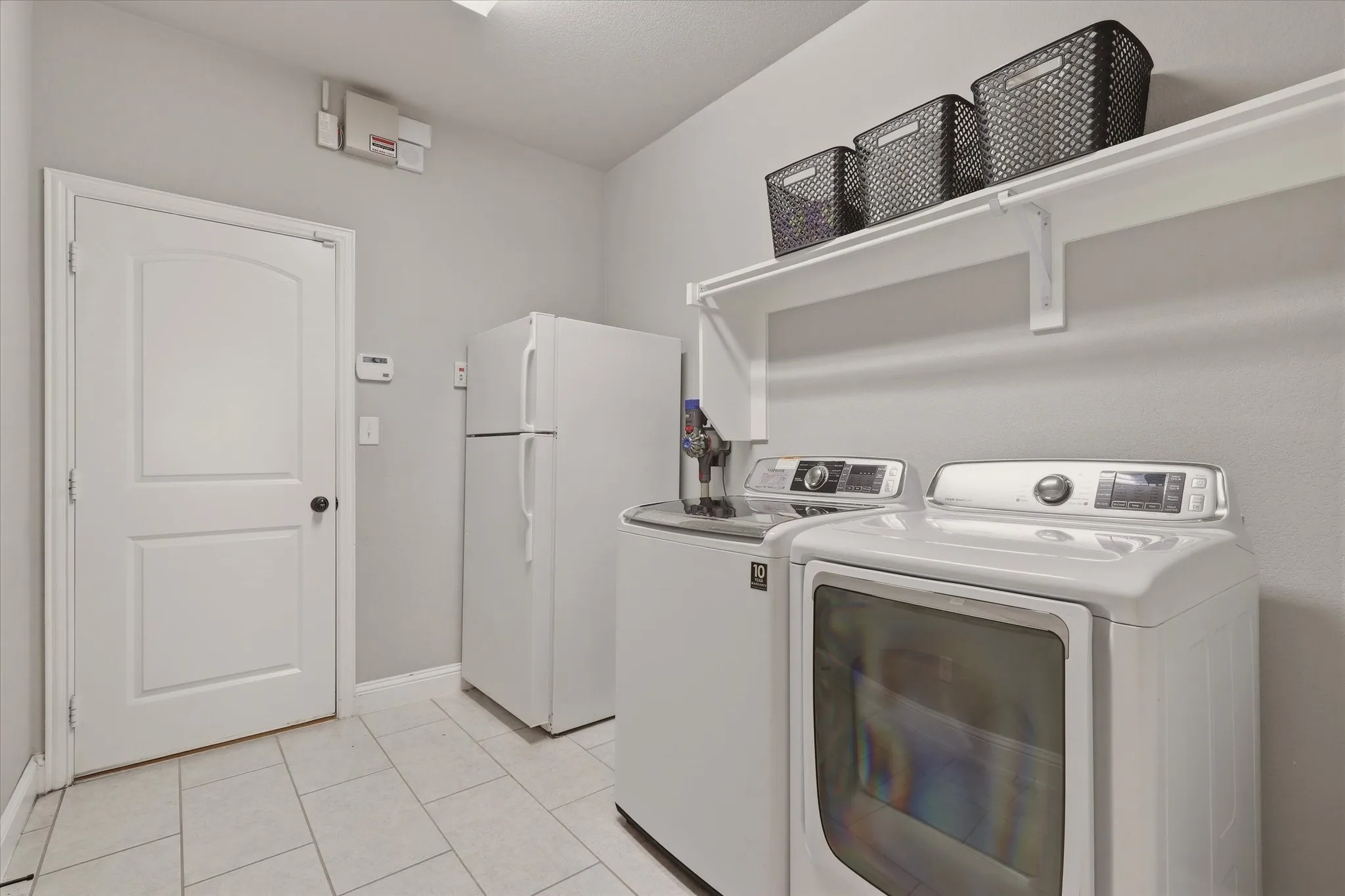 Single Family Residence For Sale in Collin County , 2918 Winchester Avenue, Melissa, Texas 75454, 3 Bedroom, 2 Bathroom, 2 Garage spaces, 1,878 Sqft, built in 2017, mls#21381095, Real Estate Agent in Melissa, Homes For Sale in Collin county, Homes For Sale in Melissa, Realtor in Melissa Texas, Real Estate Brokerage Independent Realty Texas, Luminita Cordes Realtor
