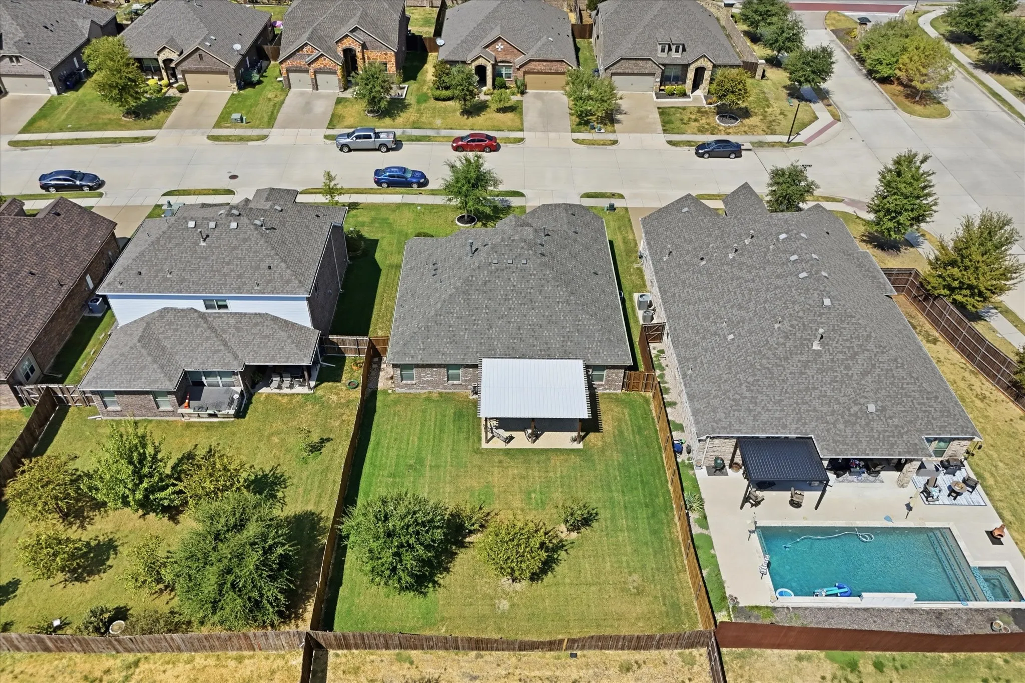 Single Family Residence For Sale in Collin County , 2918 Winchester Avenue, Melissa, Texas 75454, 3 Bedroom, 2 Bathroom, 2 Garage spaces, 1,878 Sqft, built in 2017, mls#21381095, Real Estate Agent in Melissa, Homes For Sale in Collin county, Homes For Sale in Melissa, Realtor in Melissa Texas, Real Estate Brokerage Independent Realty Texas, Luminita Cordes Realtor