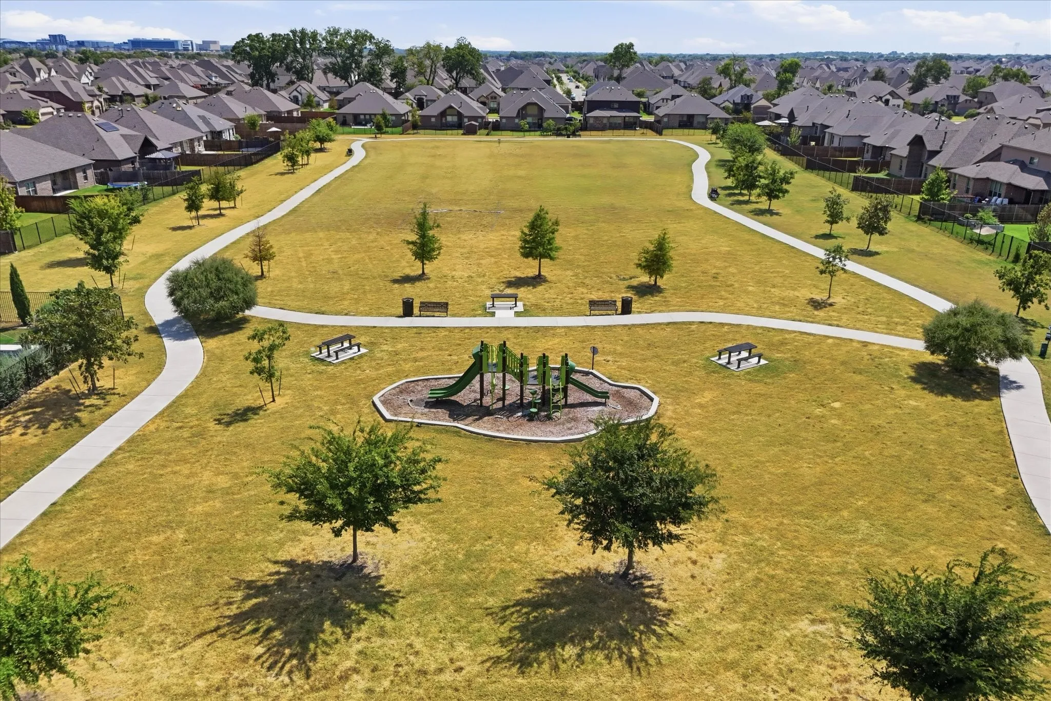 Single Family Residence For Sale in Collin County , 2918 Winchester Avenue, Melissa, Texas 75454, 3 Bedroom, 2 Bathroom, 2 Garage spaces, 1,878 Sqft, built in 2017, mls#21381095, Real Estate Agent in Melissa, Homes For Sale in Collin county, Homes For Sale in Melissa, Realtor in Melissa Texas, Real Estate Brokerage Independent Realty Texas, Luminita Cordes Realtor