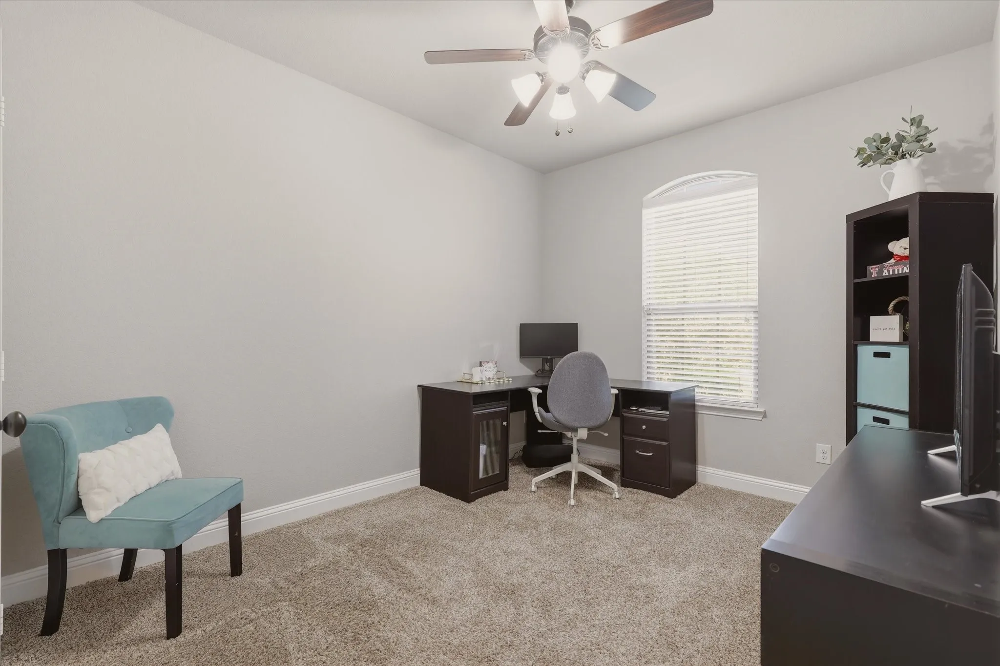 Single Family Residence For Sale in Collin County , 2918 Winchester Avenue, Melissa, Texas 75454, 3 Bedroom, 2 Bathroom, 2 Garage spaces, 1,878 Sqft, built in 2017, mls#21381095, Real Estate Agent in Melissa, Homes For Sale in Collin county, Homes For Sale in Melissa, Realtor in Melissa Texas, Real Estate Brokerage Independent Realty Texas, Luminita Cordes Realtor
