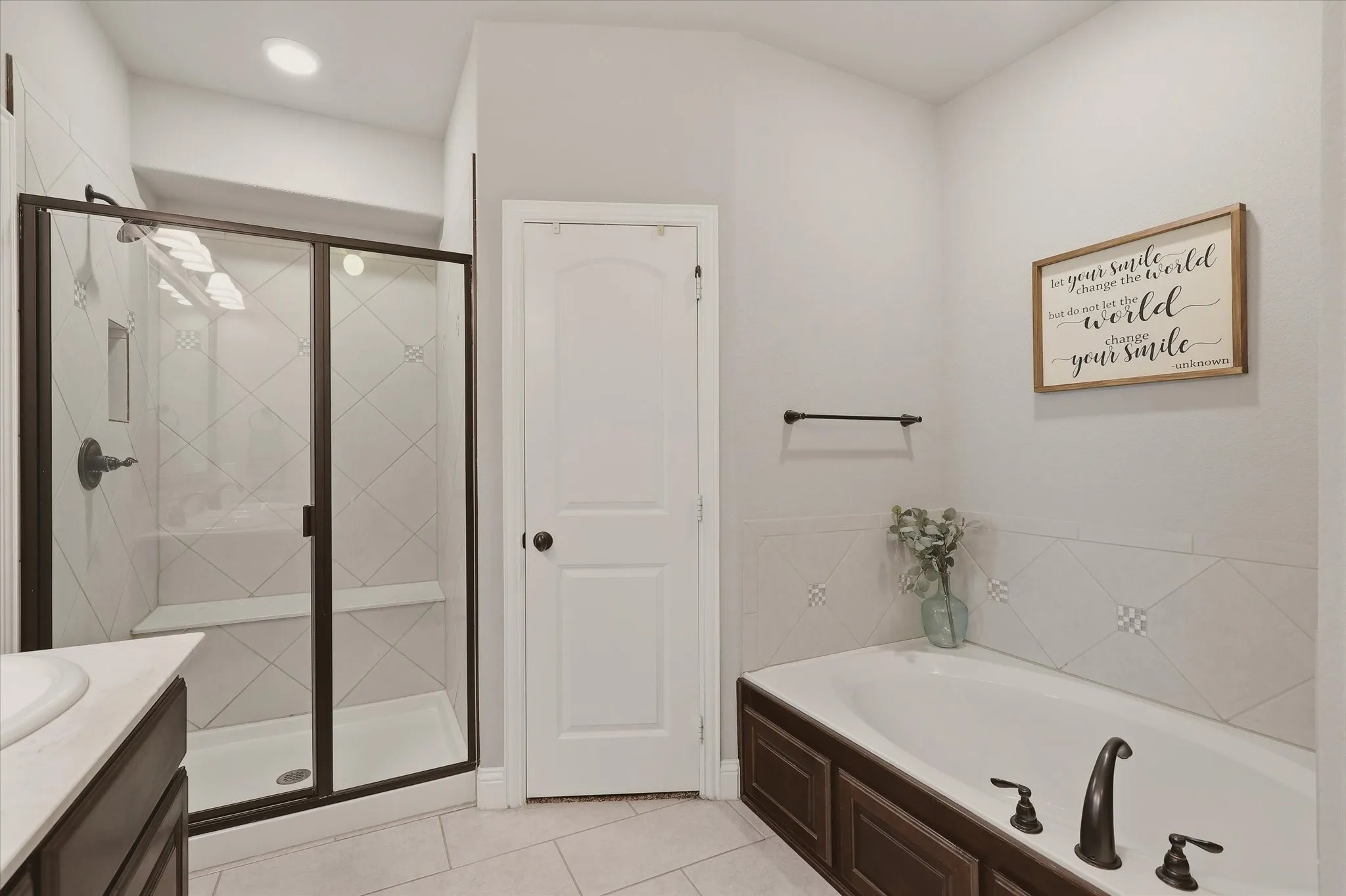 Single Family Residence For Sale in Collin County , 2918 Winchester Avenue, Melissa, Texas 75454, 3 Bedroom, 2 Bathroom, 2 Garage spaces, 1,878 Sqft, built in 2017, mls#21381095, Real Estate Agent in Melissa, Homes For Sale in Collin county, Homes For Sale in Melissa, Realtor in Melissa Texas, Real Estate Brokerage Independent Realty Texas, Luminita Cordes Realtor