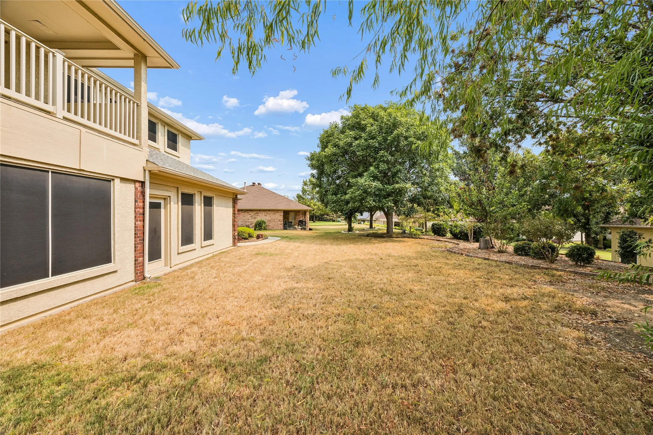 Single Family Residence For Sale in Denton County , 8713 Franklin Drive, Denton, Texas 76207, 3 Bedroom, 3 Bathroom, 2 Garage spaces, 3,220 Sqft, built in 2005, mls#21365975, Real Estate Agent in Denton, Homes For Sale in Denton county, Homes For Sale in Denton, Realtor in Denton Texas, Real Estate Brokerage Independent Realty Texas, Luminita Cordes Realtor