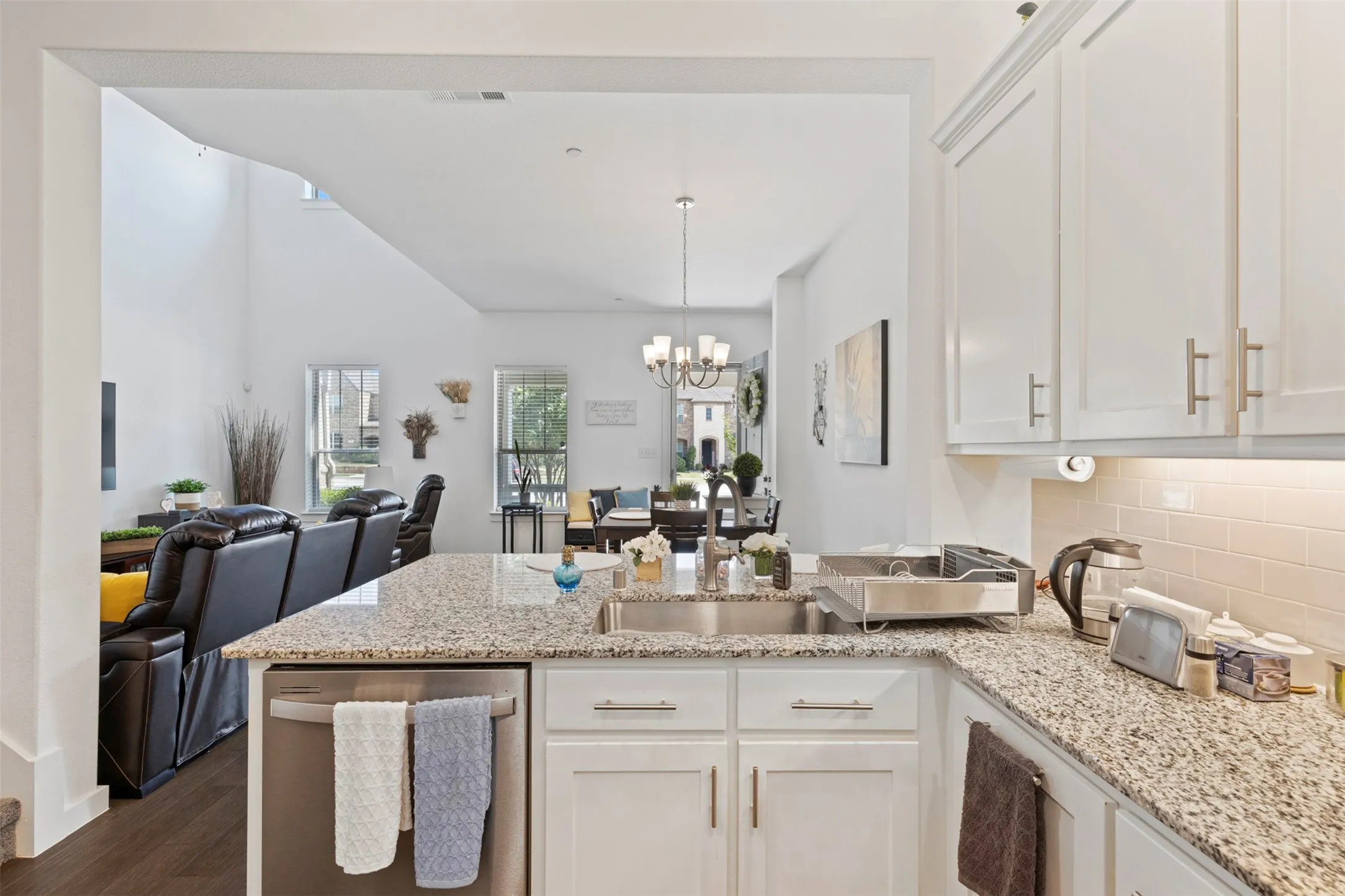 Townhouse For Sale in Tarrant County , 6521 Iron Horse Boulevard, North Richland Hills, Texas 76180, 2 Bedroom, 3 Bathroom, 2 Garage spaces, 1,476 Sqft, built in 2020, mls#21380367, Real Estate Agent in North Richland Hills, Homes For Sale in Tarrant county, Homes For Sale in North Richland Hills, Realtor in North Richland Hills Texas, Real Estate Brokerage Independent Realty Texas, Luminita Cordes Realtor