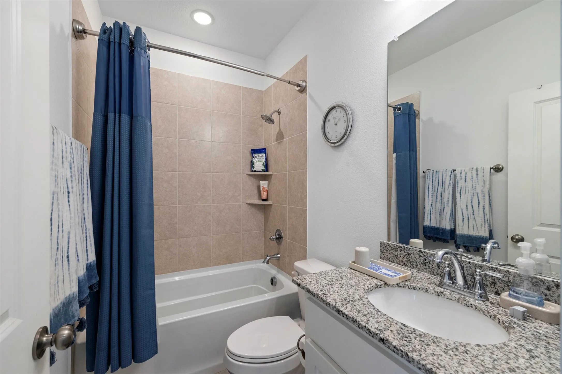Townhouse For Sale in Tarrant County , 6521 Iron Horse Boulevard, North Richland Hills, Texas 76180, 2 Bedroom, 3 Bathroom, 2 Garage spaces, 1,476 Sqft, built in 2020, mls#21380367, Real Estate Agent in North Richland Hills, Homes For Sale in Tarrant county, Homes For Sale in North Richland Hills, Realtor in North Richland Hills Texas, Real Estate Brokerage Independent Realty Texas, Luminita Cordes Realtor
