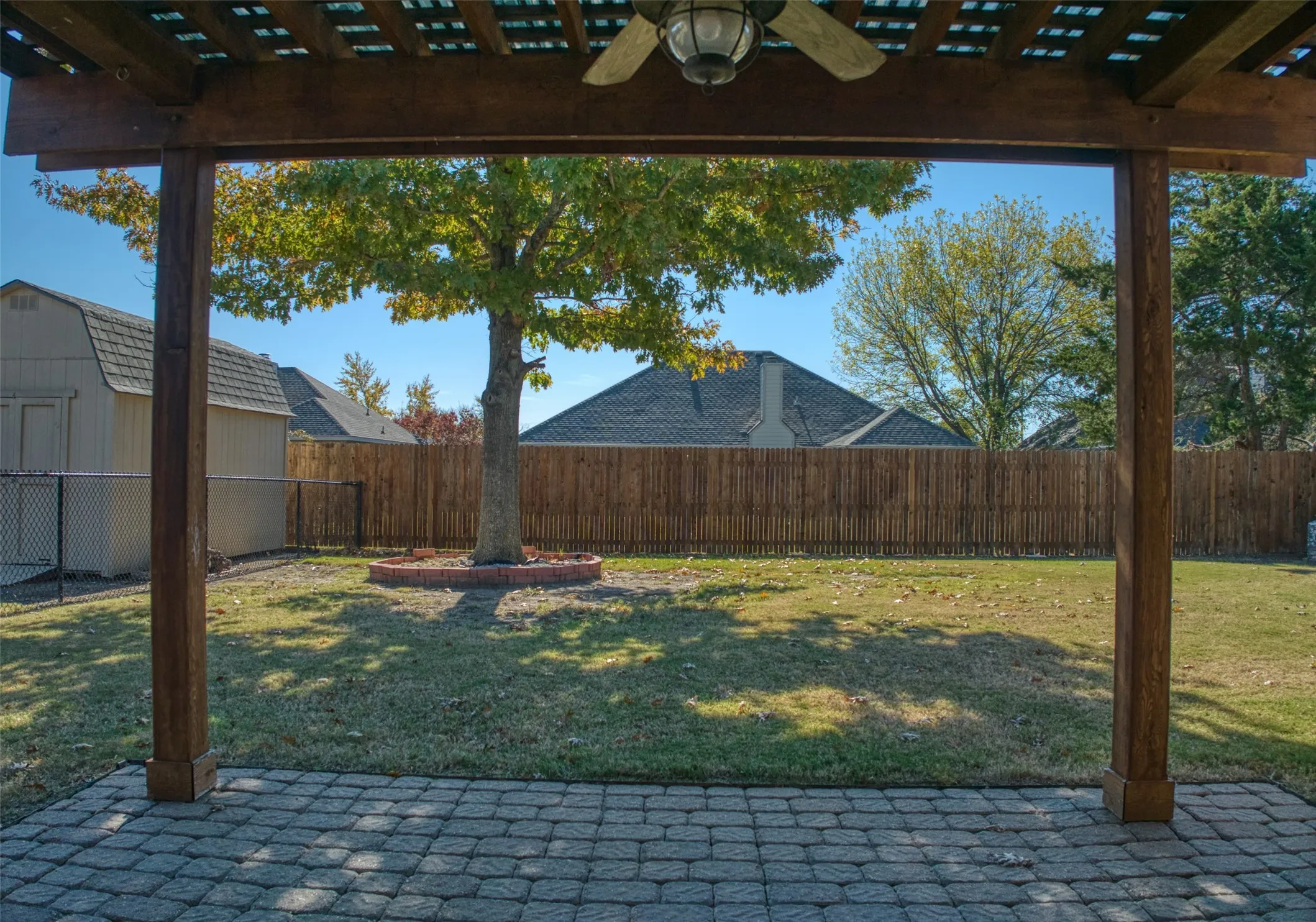 Single Family Residence For Rent in Ellis County , 6218 Cynthia Drive, Midlothian, Texas 76065, 4 Bedroom, 2 Bathroom, 2 Garage spaces, 1,666 Sqft, built in 2003, mls#21381675, Real Estate Agent in Midlothian, Homes For Rent in Ellis county, Homes For Rent in Midlothian, Realtor in Midlothian Texas, Real Estate Brokerage Independent Realty Texas, Luminita Cordes Realtor