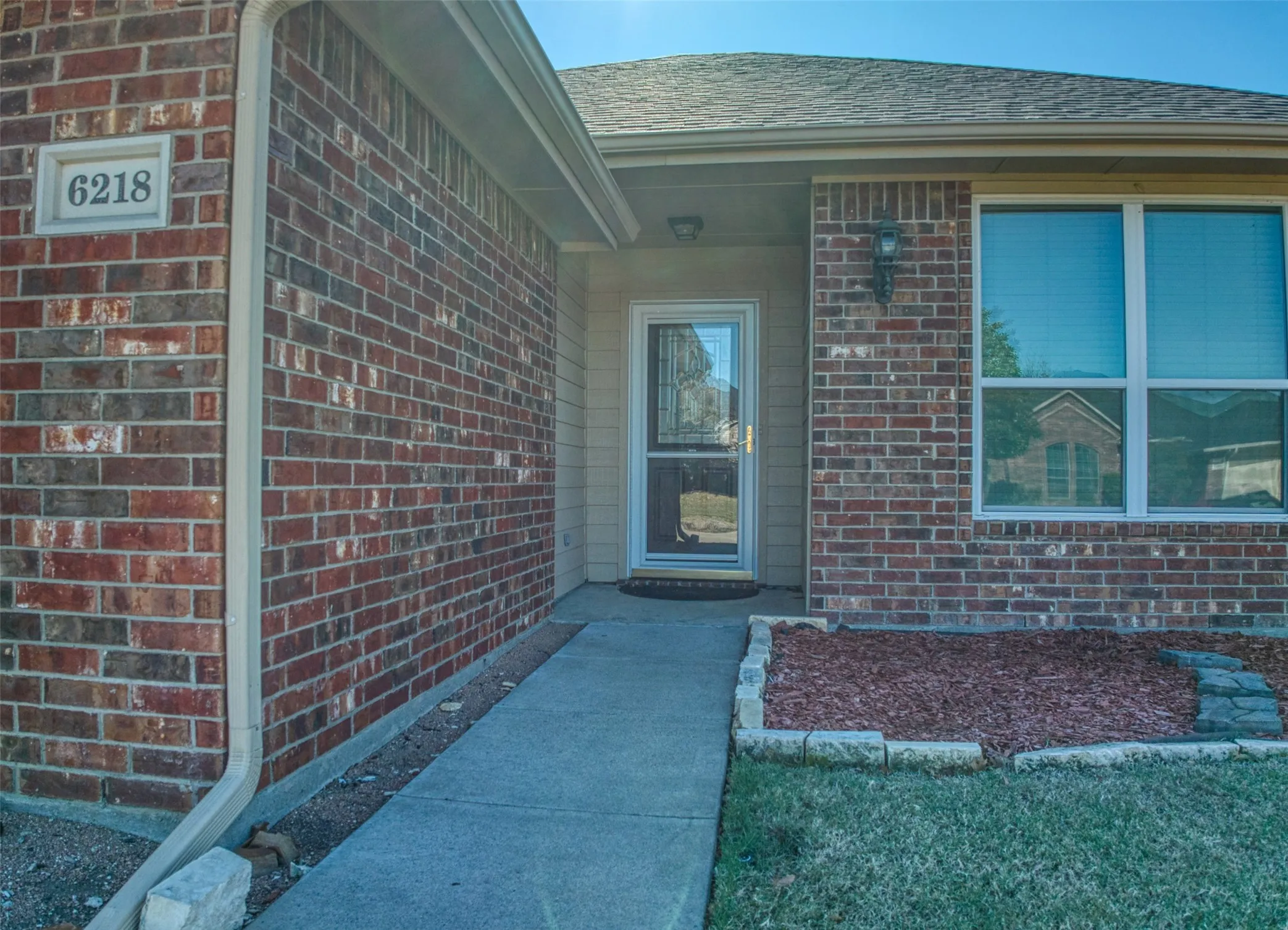 Single Family Residence For Rent in Ellis County , 6218 Cynthia Drive, Midlothian, Texas 76065, 4 Bedroom, 2 Bathroom, 2 Garage spaces, 1,666 Sqft, built in 2003, mls#21381675, Real Estate Agent in Midlothian, Homes For Rent in Ellis county, Homes For Rent in Midlothian, Realtor in Midlothian Texas, Real Estate Brokerage Independent Realty Texas, Luminita Cordes Realtor