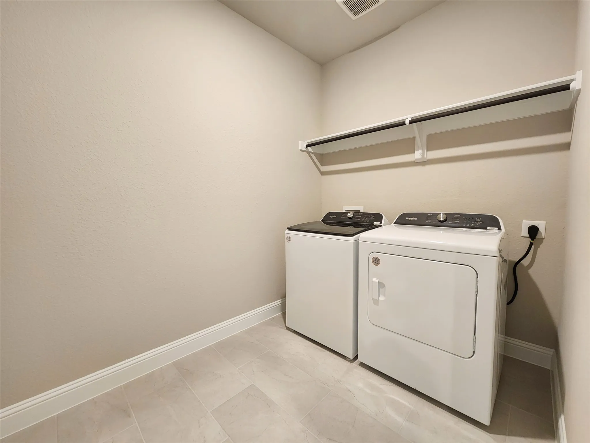 Single Family Residence For Rent in Collin County , 812 Martell Road, Lowry Crossing, Texas 75069, 4 Bedroom, 3 Bathroom, 2 Garage spaces, 2,270 Sqft, built in 2025, mls#21381679, Real Estate Agent in Lowry Crossing, Homes For Rent in Collin county, Homes For Rent in Lowry Crossing, Realtor in Lowry Crossing Texas, Real Estate Brokerage Independent Realty Texas, Luminita Cordes Realtor