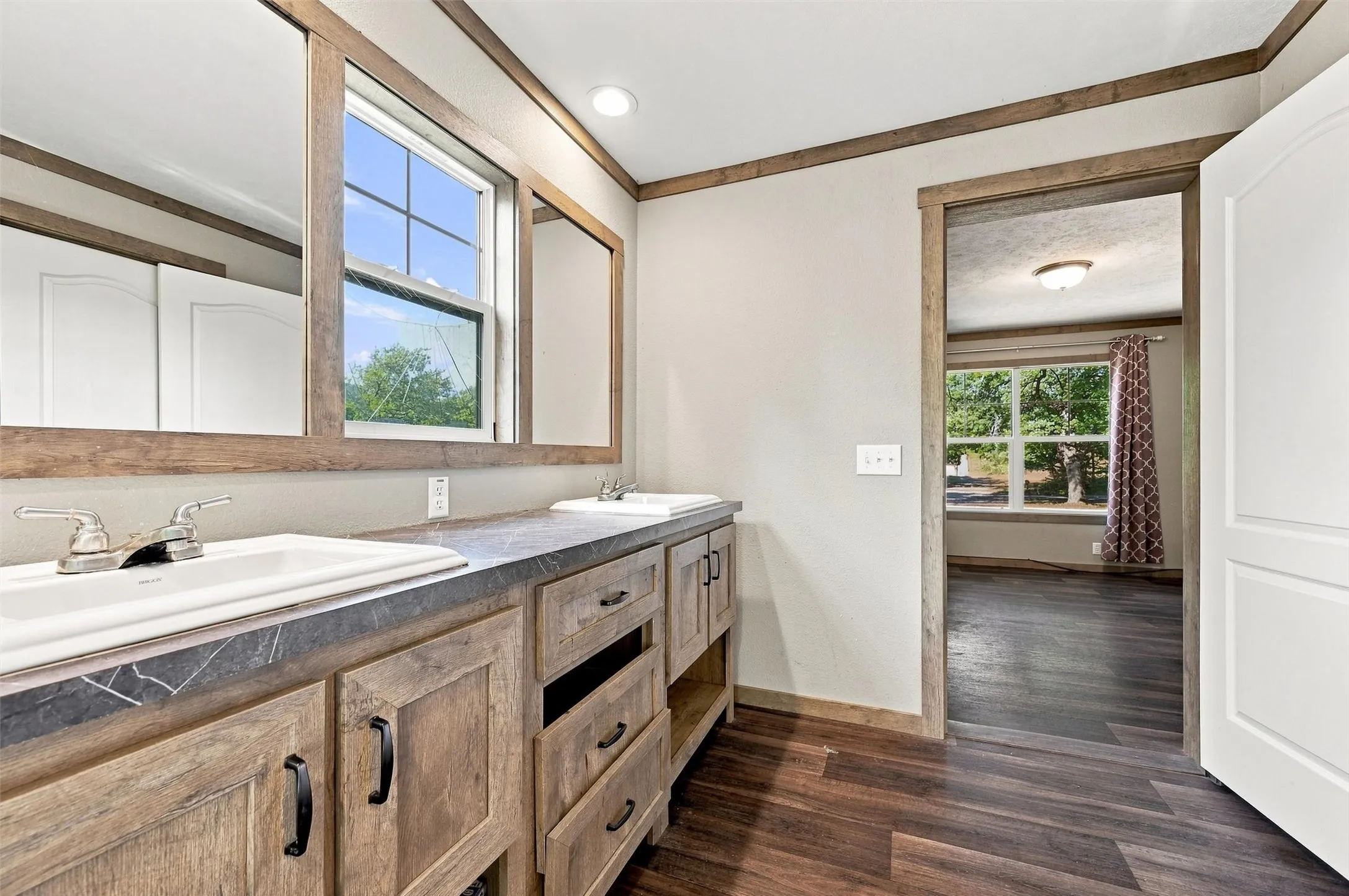 Mobile Home For Sale in Grayson County , 274 N Washburn Road, Bells, Texas 75414, 4 Bedroom, 2 Bathroom, Garage spaces, 1,768 Sqft, built in 2019, mls#21370007, Real Estate Agent in Bells, Homes For Sale in Grayson county, Homes For Sale in Bells, Realtor in Bells Texas, Real Estate Brokerage Independent Realty Texas, Luminita Cordes Realtor