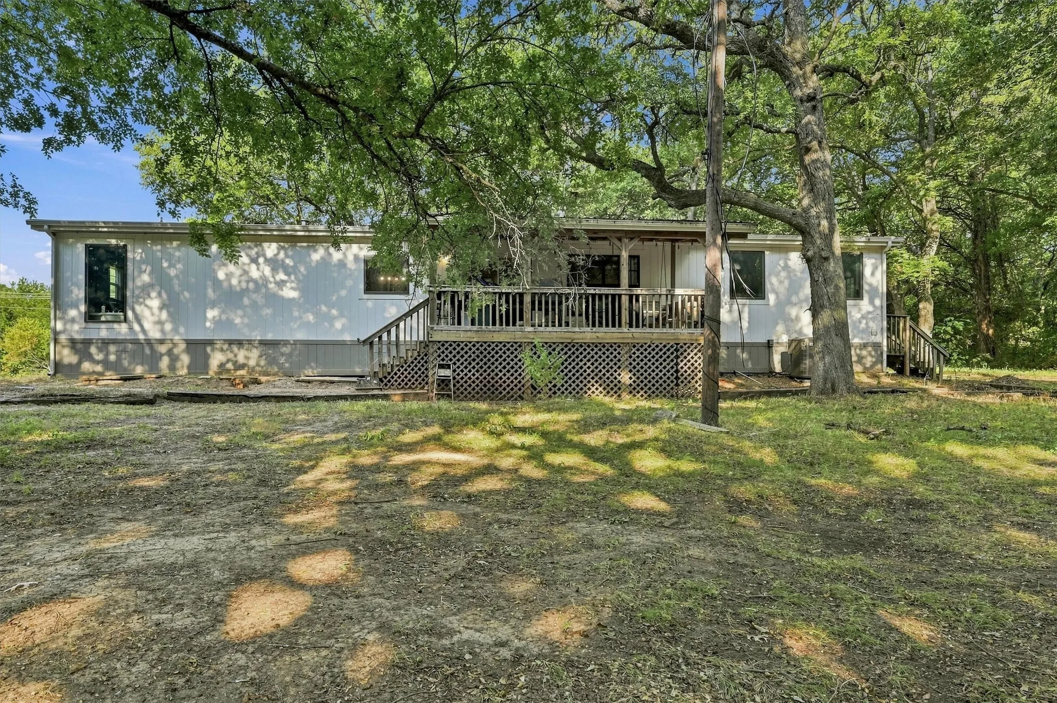 Mobile Home For Sale in Grayson County , 274 N Washburn Road, Bells, Texas 75414, 4 Bedroom, 2 Bathroom, Garage spaces, 1,768 Sqft, built in 2019, mls#21370007, Real Estate Agent in Bells, Homes For Sale in Grayson county, Homes For Sale in Bells, Realtor in Bells Texas, Real Estate Brokerage Independent Realty Texas, Luminita Cordes Realtor