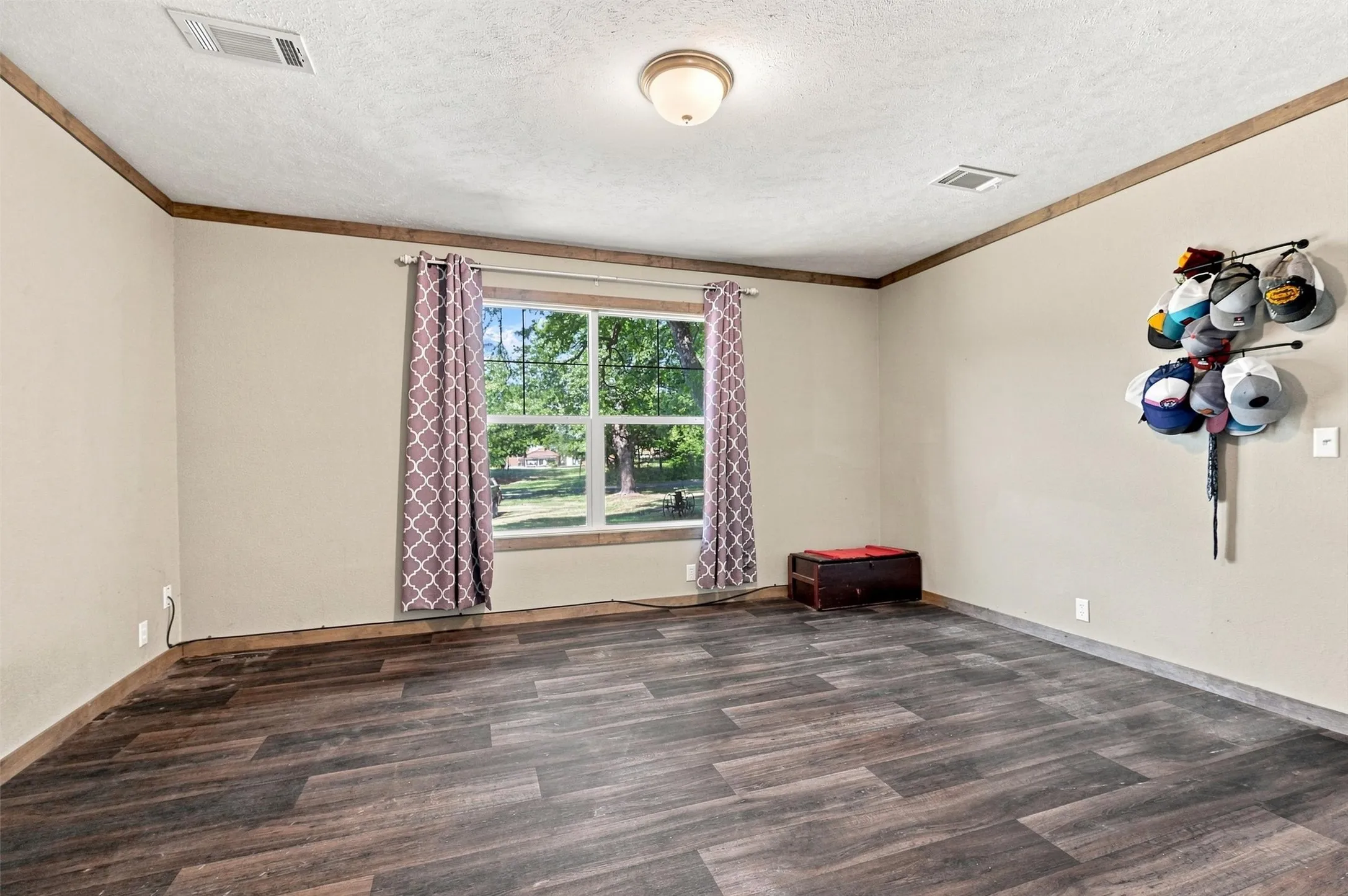 Mobile Home For Sale in Grayson County , 274 N Washburn Road, Bells, Texas 75414, 4 Bedroom, 2 Bathroom, Garage spaces, 1,768 Sqft, built in 2019, mls#21370007, Real Estate Agent in Bells, Homes For Sale in Grayson county, Homes For Sale in Bells, Realtor in Bells Texas, Real Estate Brokerage Independent Realty Texas, Luminita Cordes Realtor