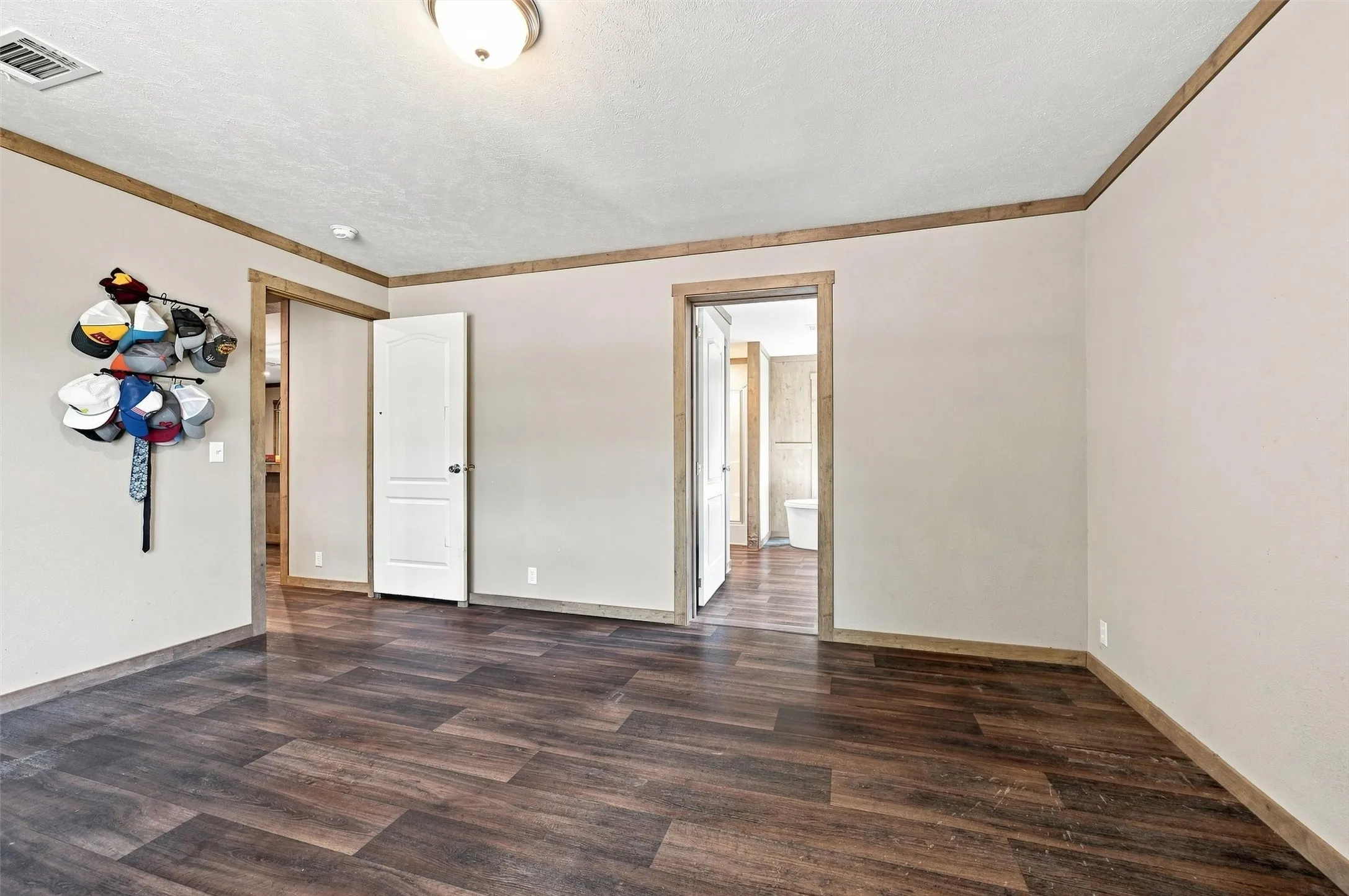 Mobile Home For Sale in Grayson County , 274 N Washburn Road, Bells, Texas 75414, 4 Bedroom, 2 Bathroom, Garage spaces, 1,768 Sqft, built in 2019, mls#21370007, Real Estate Agent in Bells, Homes For Sale in Grayson county, Homes For Sale in Bells, Realtor in Bells Texas, Real Estate Brokerage Independent Realty Texas, Luminita Cordes Realtor