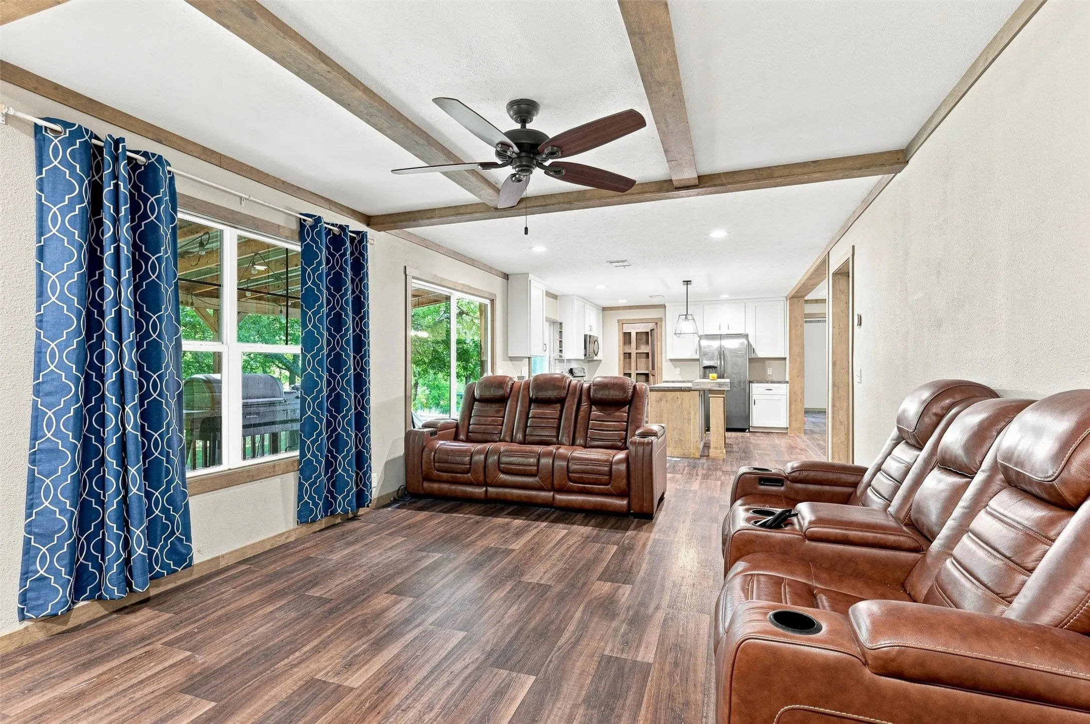 Mobile Home For Sale in Grayson County , 274 N Washburn Road, Bells, Texas 75414, 4 Bedroom, 2 Bathroom, Garage spaces, 1,768 Sqft, built in 2019, mls#21370007, Real Estate Agent in Bells, Homes For Sale in Grayson county, Homes For Sale in Bells, Realtor in Bells Texas, Real Estate Brokerage Independent Realty Texas, Luminita Cordes Realtor